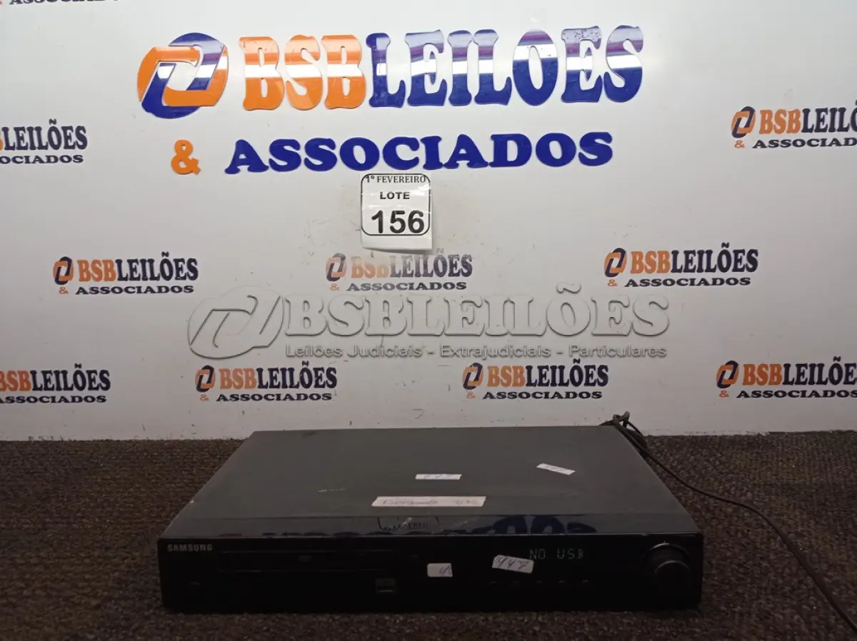 LOTE 156 - 01 HOME CINEMA SYSTEM MODELO HT-Z220OT/XAZ MARCA SAMSUNG. (NO ESTADO) ATENÇÃO! FAZER A VISITAÇÃO ANTES DE ARREMATAR, NÃO SABEMOS SE FUNCIONA. LEILÃO NÃO TEM GARANTIA E NEM DEVOLUÇÃO, SUJEITO A POSSÍVEIS AVARIAS VISÍVEIS/OCULTAS E/OU AUSÊNCIA DE COMPONENTES.