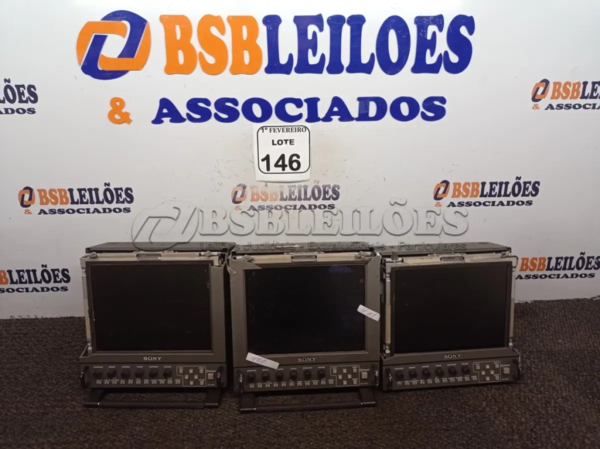 LOTE 146 - 03 MONITORES DE VÍDEO MARCA SONY. (NO ESTADO) ATENÇÃO! FAZER A VISITAÇÃO ANTES DE ARREMATAR, NÃO SABEMOS SE FUNCIONA. LEILÃO NÃO TEM GARANTIA E NEM DEVOLUÇÃO, SUJEITO A POSSÍVEIS AVARIAS VISÍVEIS/OCULTAS E/OU AUSÊNCIA DE COMPONENTES.