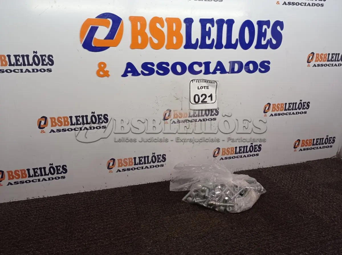LOTE 021 - 01 LOTE COM DIVERSOS PARAFUSOS. (NOVO) (NO ESTADO) ATENÇÃO! FAZER A VISITAÇÃO ANTES DE ARREMATAR, NÃO SABEMOS SE FUNCIONA. LEILÃO NÃO TEM GARANTIA E NEM DEVOLUÇÃO, SUJEITO A POSSÍVEIS AVARIAS VISÍVEIS/OCULTAS E/OU AUSÊNCIA DE COMPONENTES.