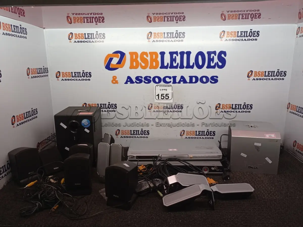 LOTE 155 - 02 HOMES THEATHER COM AVARIAS. (NO ESTADO) ATENÇÃO! FAZER A VISITAÇÃO ANTES DE ARREMATAR, NÃO SABEMOS SE FUNCIONA. LEILÃO NÃO TEM GARANTIA E NEM DEVOLUÇÃO, SUJEITO A POSSÍVEIS AVARIAS VISÍVEIS/OCULTAS E/OU AUSÊNCIA DE COMPONENTES.
