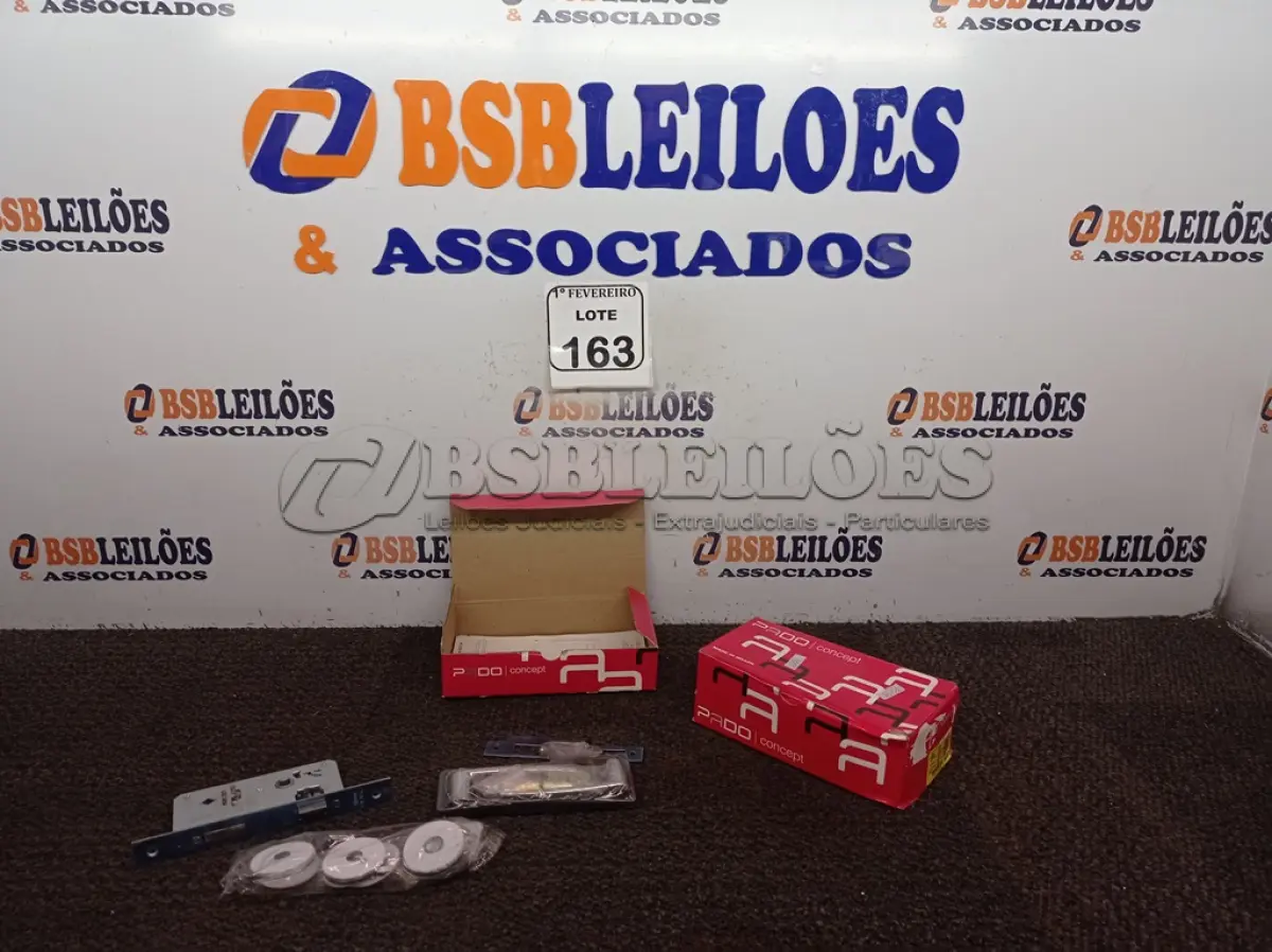 LOTE 163 - 02 FECHADURAS MARCA PADO. (NOVO)(NO ESTADO) ATENÇÃO! FAZER A VISITAÇÃO ANTES DE ARREMATAR, NÃO SABEMOS SE FUNCIONA. LEILÃO NÃO TEM GARANTIA E NEM DEVOLUÇÃO, SUJEITO A POSSÍVEIS AVARIAS VISÍVEIS/OCULTAS E/OU AUSÊNCIA DE COMPONENTES.