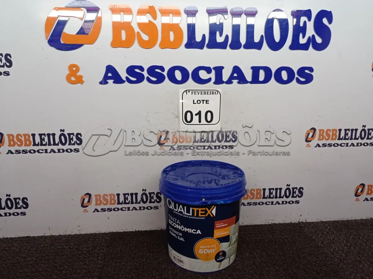 LOTE 010 - 01 GALÃO DE TINTA PARA INTERIOR 3,6L COR AREIA MARCA QUALITEX. (NOVO) (NO ESTADO) ATENÇÃO! FAZER A VISITAÇÃO ANTES DE ARREMATAR, NÃO SABEMOS SE FUNCIONA. LEILÃO NÃO TEM GARANTIA E NEM DEVOLUÇÃO, SUJEITO A POSSÍVEIS AVARIAS VISÍVEIS/OCULTAS E/OU AUSÊNCIA DE COMPONENTES.