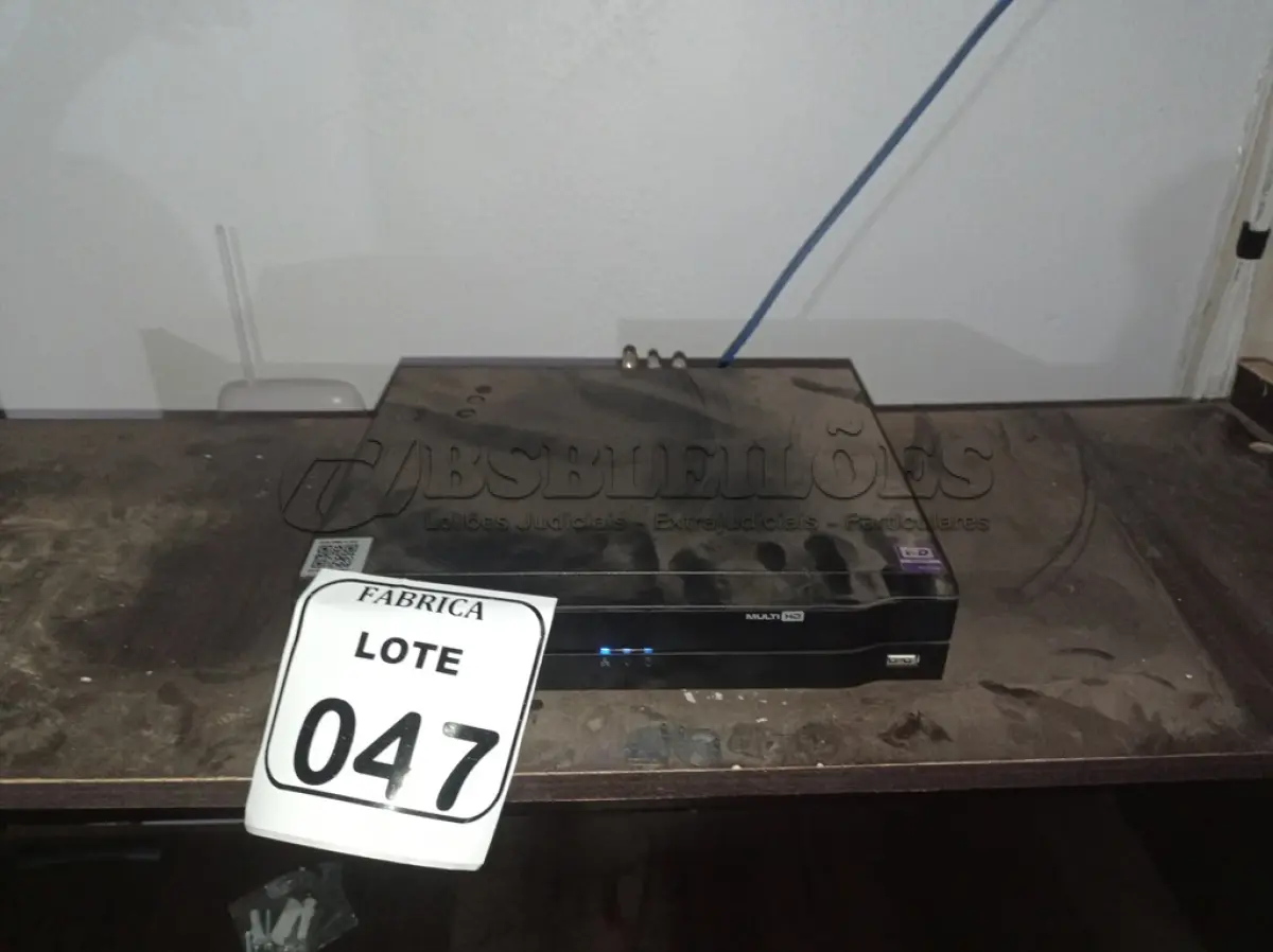 LOTE 047 - 01 DVR 8 CANAIS INTELBRÁS COM 07 CÂMERAS E 01 CENTRAL DE ALARME (RETIRADA POR CONTA DO ARREMATANTE). (NO ESTADO) ATENÇÃO! FAZER A VISITAÇÃO ANTES DE ARREMATAR, NÃO SABEMOS SE FUNCIONA. LEILÃO NÃO TEM GARANTIA E NEM DEVOLUÇÃO, SUJEITO A POSSÍVEIS AVARIAS VISÍVEIS/OCULTAS E/OU AUSÊNCIA DE COMPONENTES.