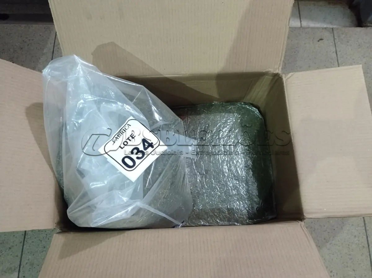 LOTE 034 - 02 PACOTES DE CHÁ VERDE. (NO ESTADO) ATENÇÃO! FAZER A VISITAÇÃO ANTES DE ARREMATAR, NÃO SABEMOS SE FUNCIONA. LEILÃO NÃO TEM GARANTIA E NEM DEVOLUÇÃO, SUJEITO A POSSÍVEIS AVARIAS VISÍVEIS/OCULTAS E/OU AUSÊNCIA DE COMPONENTES.
