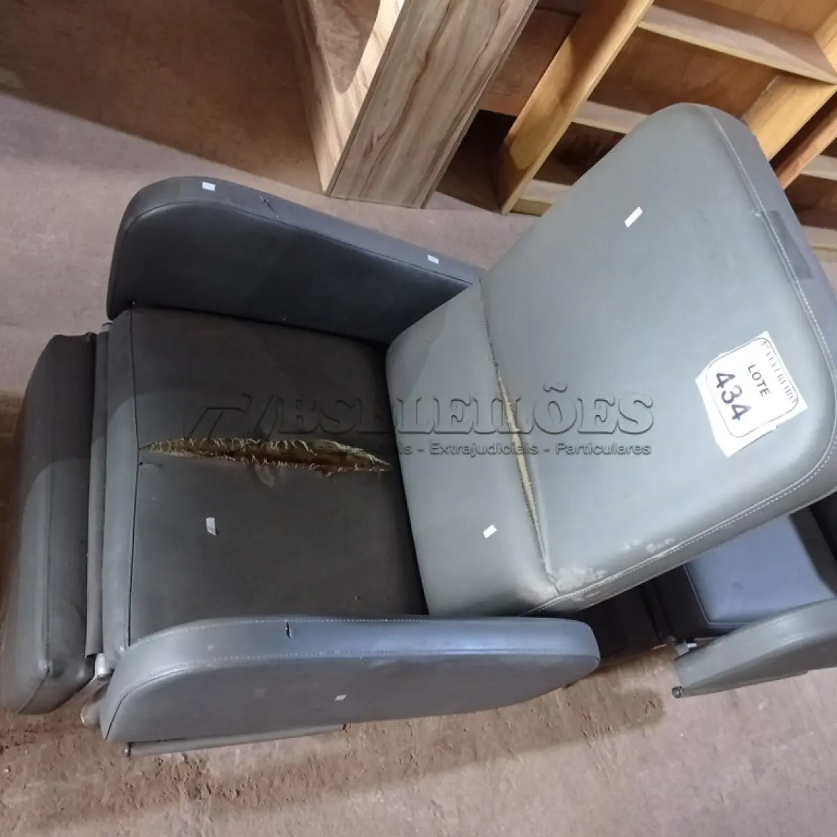 LOTE 434