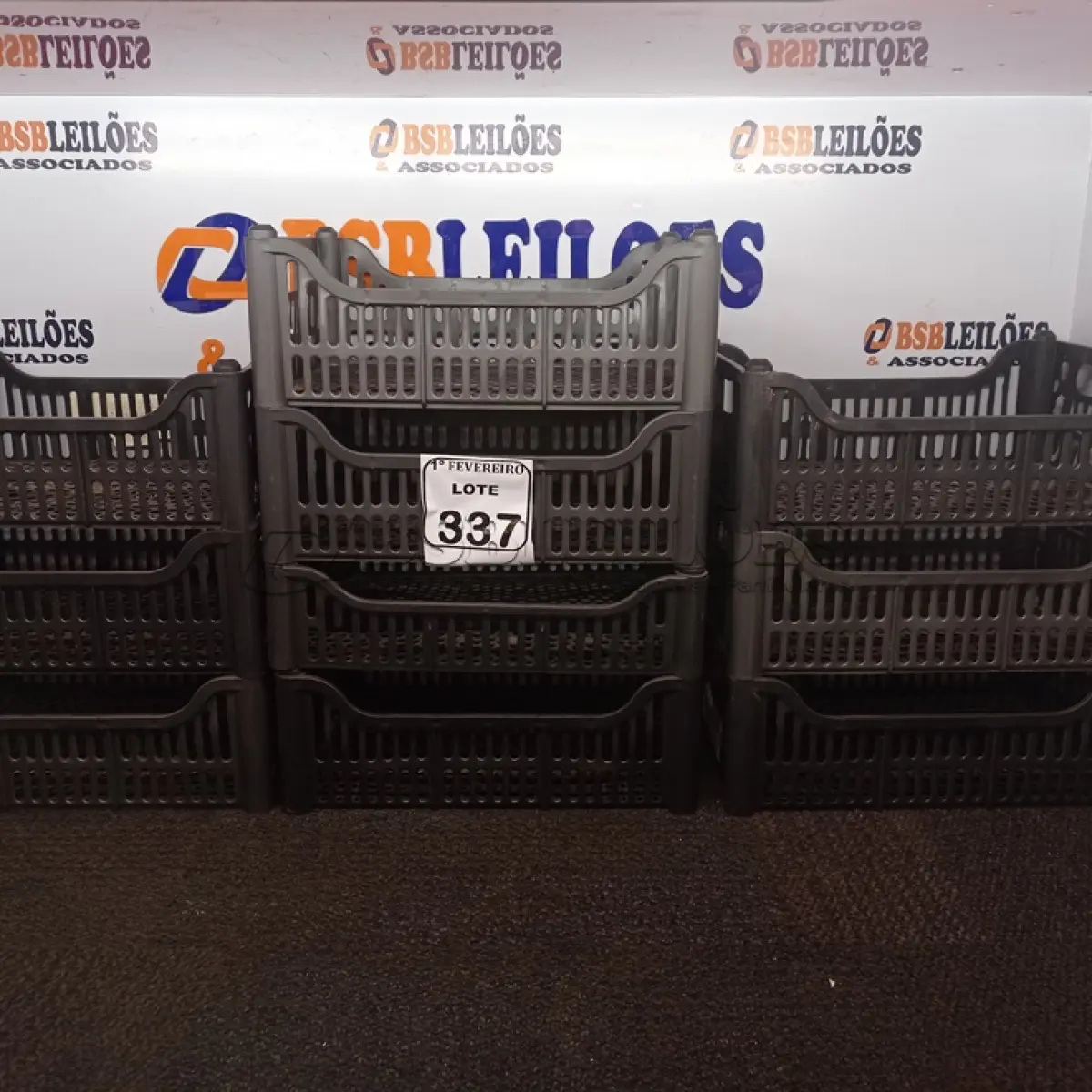 LOTE 337 - 10 CESTOS ORGANIZADORES EM PLÁSTICO. (NO ESTADO) ATENÇÃO! FAZER A VISITAÇÃO ANTES DE ARREMATAR, NÃO SABEMOS SE FUNCIONA. LEILÃO NÃO TEM GARANTIA E NEM DEVOLUÇÃO, SUJEITO A POSSÍVEIS AVARIAS VISÍVEIS/OCULTAS E/OU AUSÊNCIA DE COMPONENTES.