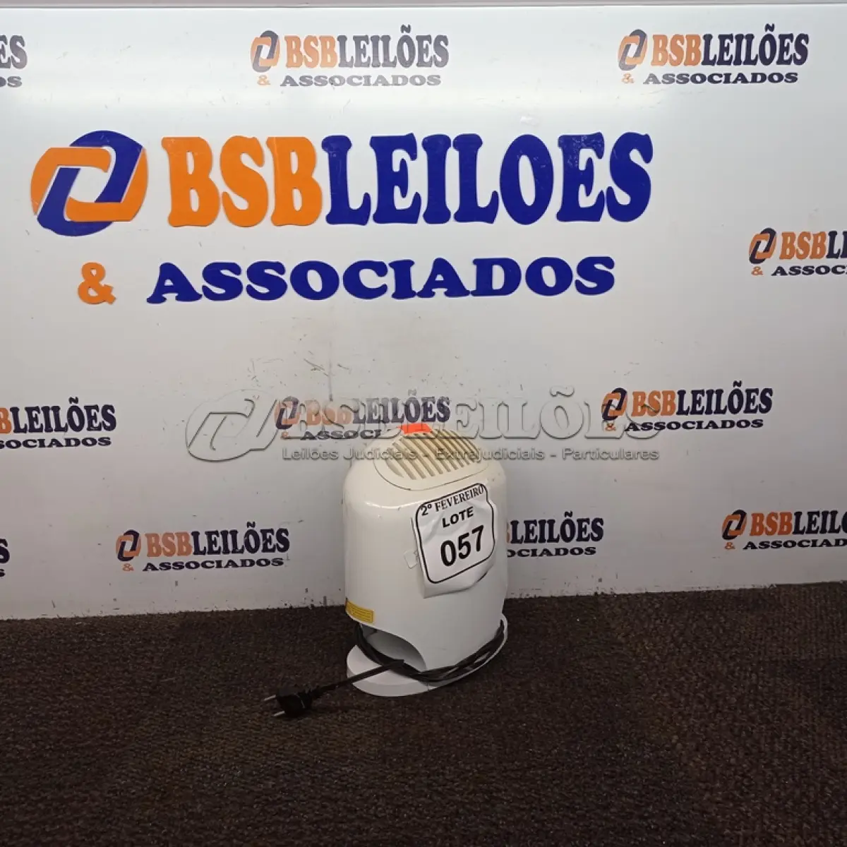 LOTE 057 - 01 PURIFICADOR/ESTERILIZADOR MARCA STERILEIR. (NO ESTADO) ATENÇÃO! FAZER A VISITAÇÃO ANTES DE ARREMATAR, NÃO SABEMOS SE FUNCIONA. LEILÃO NÃO TEM GARANTIA E NEM DEVOLUÇÃO, SUJEITO A POSSÍVEIS AVARIAS VISÍVEIS/OCULTAS E/OU AUSÊNCIA DE COMPONENTES.