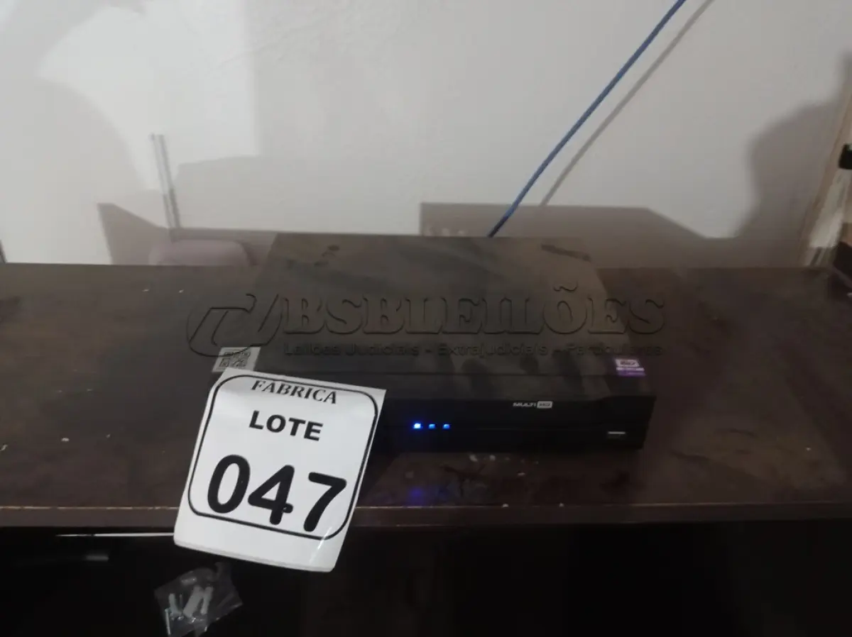 LOTE 047 - 01 DVR 8 CANAIS INTELBRÁS COM 07 CÂMERAS E 01 CENTRAL DE ALARME (RETIRADA POR CONTA DO ARREMATANTE). (NO ESTADO) ATENÇÃO! FAZER A VISITAÇÃO ANTES DE ARREMATAR, NÃO SABEMOS SE FUNCIONA. LEILÃO NÃO TEM GARANTIA E NEM DEVOLUÇÃO, SUJEITO A POSSÍVEIS AVARIAS VISÍVEIS/OCULTAS E/OU AUSÊNCIA DE COMPONENTES.