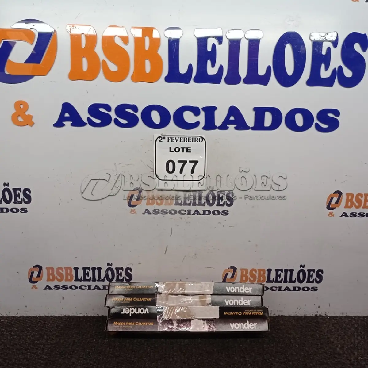 LOTE 077 - 04 MASSAS P/CALAFETAR MARCA VONDER (NOVO). (NO ESTADO) ATENÇÃO! FAZER A VISITAÇÃO ANTES DE ARREMATAR, NÃO SABEMOS SE FUNCIONA. LEILÃO NÃO TEM GARANTIA E NEM DEVOLUÇÃO, SUJEITO A POSSÍVEIS AVARIAS VISÍVEIS/OCULTAS E/OU AUSÊNCIA DE COMPONENTES.