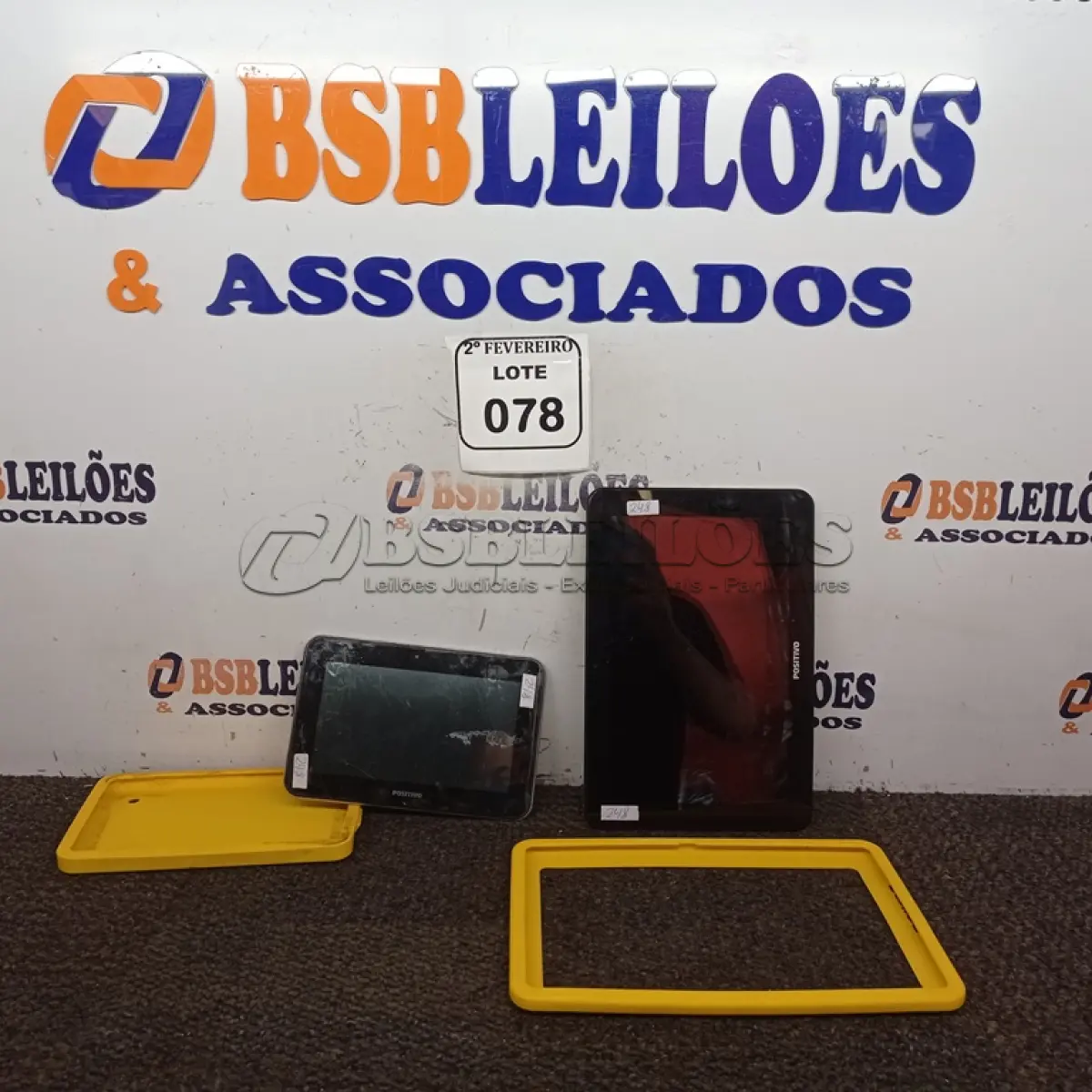 LOTE 078 - 02 TABLET’S, SENDO 01 MARCA POSITIVO E 01 CCE. (NO ESTADO) ATENÇÃO! FAZER A VISITAÇÃO ANTES DE ARREMATAR, NÃO SABEMOS SE FUNCIONA. LEILÃO NÃO TEM GARANTIA E NEM DEVOLUÇÃO, SUJEITO A POSSÍVEIS AVARIAS VISÍVEIS/OCULTAS E/OU AUSÊNCIA DE COMPONENTES.