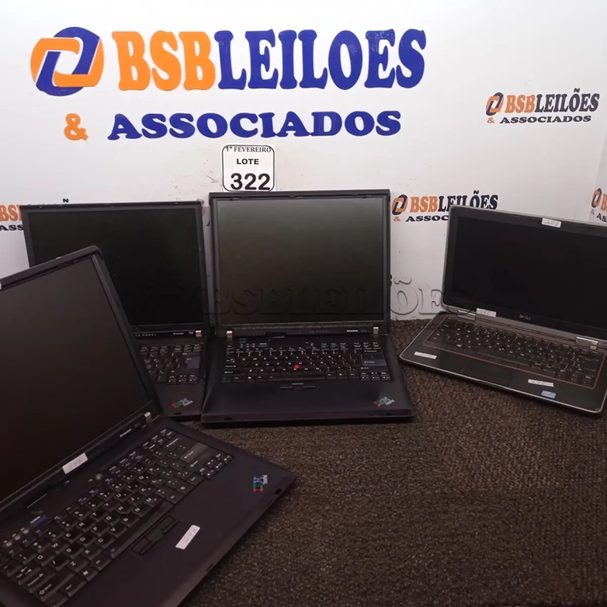 LOTE 322 - 04 NOTEBOOK’S PARA RETIRADA DE PEÇAS. (NO ESTADO) ATENÇÃO! FAZER A VISITAÇÃO ANTES DE ARREMATAR, NÃO SABEMOS SE FUNCIONA. LEILÃO NÃO TEM GARANTIA E NEM DEVOLUÇÃO, SUJEITO A POSSÍVEIS AVARIAS VISÍVEIS/OCULTAS E/OU AUSÊNCIA DE COMPONENTES.