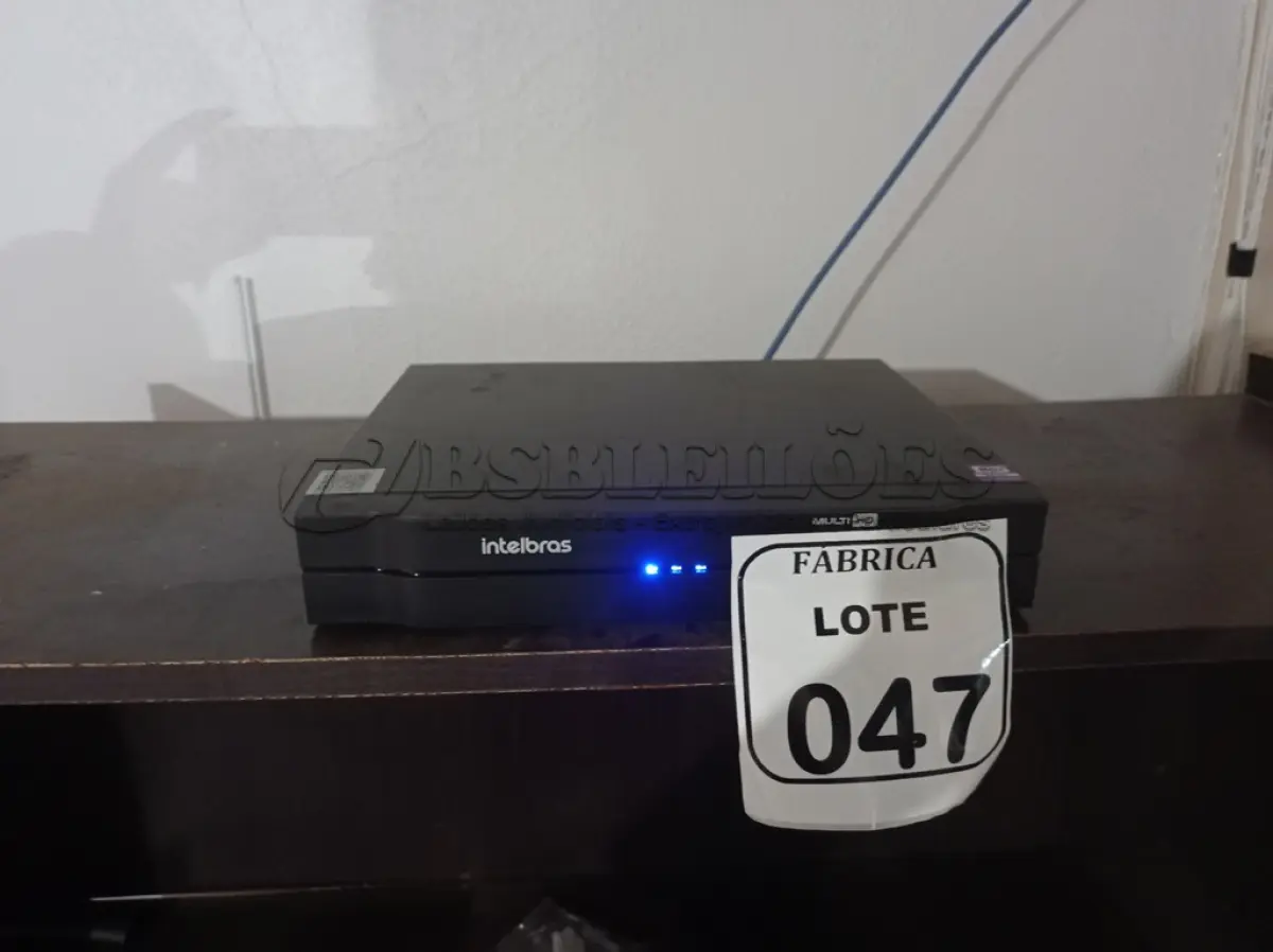 LOTE 047 - 01 DVR 8 CANAIS INTELBRÁS COM 07 CÂMERAS E 01 CENTRAL DE ALARME (RETIRADA POR CONTA DO ARREMATANTE). (NO ESTADO) ATENÇÃO! FAZER A VISITAÇÃO ANTES DE ARREMATAR, NÃO SABEMOS SE FUNCIONA. LEILÃO NÃO TEM GARANTIA E NEM DEVOLUÇÃO, SUJEITO A POSSÍVEIS AVARIAS VISÍVEIS/OCULTAS E/OU AUSÊNCIA DE COMPONENTES.
