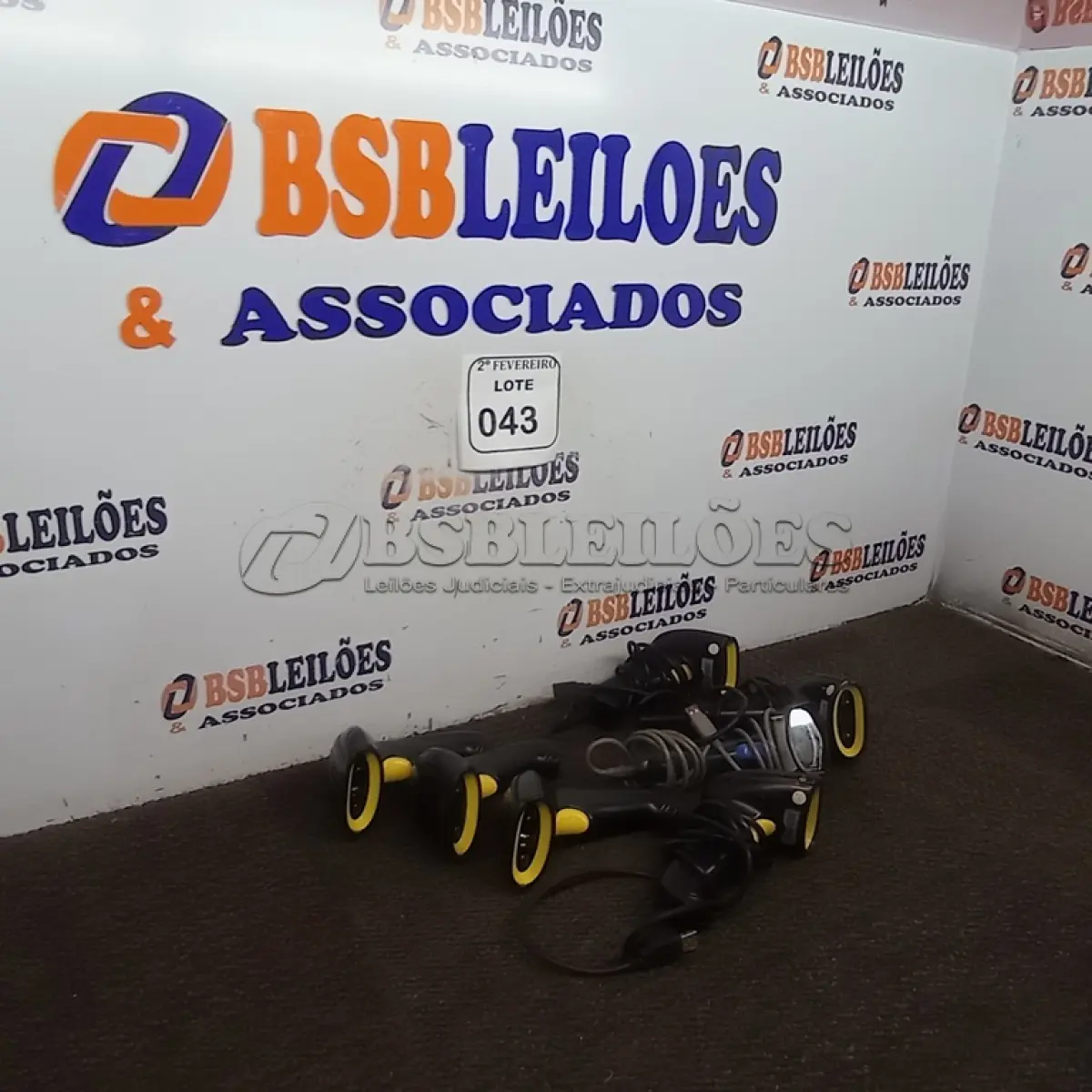 LOTE 043 - 07 LEITORAS DE CÓDIGO DE BARRAS. (NO ESTADO) ATENÇÃO! FAZER A VISITAÇÃO ANTES DE ARREMATAR, NÃO SABEMOS SE FUNCIONA. LEILÃO NÃO TEM GARANTIA E NEM DEVOLUÇÃO, SUJEITO A POSSÍVEIS AVARIAS VISÍVEIS/OCULTAS E/OU AUSÊNCIA DE COMPONENTES.