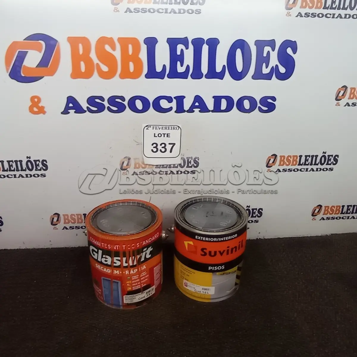 LOTE 337 - 01 LATA DE TINTA DE PISO SUVINIL NA COR VERMELHO FOSCO 3,6L E 01 LATA DE TINTA ESMALTE SINTÉTICO GLASURIT NA COR LARANJA BRILHANTE 3,6L.  (NO ESTADO) ATENÇÃO! FAZER A VISITAÇÃO ANTES DE ARREMATAR, NÃO SABEMOS SE FUNCIONA. LEILÃO NÃO TEM GARANTIA E NEM DEVOLUÇÃO, SUJEITO A POSSÍVEIS AVARIAS VISÍVEIS/OCULTAS E/OU AUSÊNCIA DE COMPONENTES.
