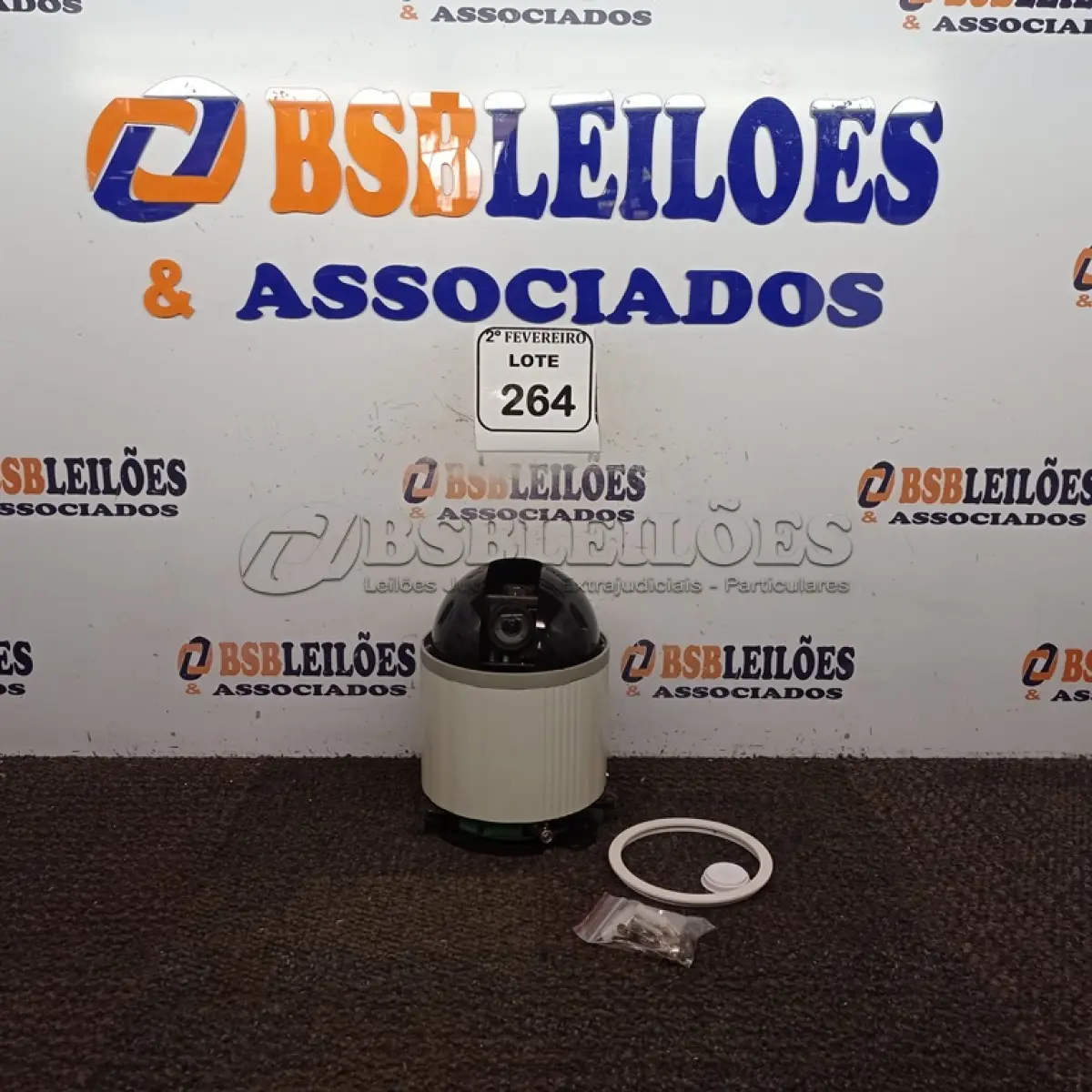 LOTE 264 - 01 CÂMERA DOME MARCA PIXORD. (NO ESTADO) ATENÇÃO! FAZER A VISITAÇÃO ANTES DE ARREMATAR, NÃO SABEMOS SE FUNCIONA. LEILÃO NÃO TEM GARANTIA E NEM DEVOLUÇÃO, SUJEITO A POSSÍVEIS AVARIAS VISÍVEIS/OCULTAS E/OU AUSÊNCIA DE COMPONENTES.
