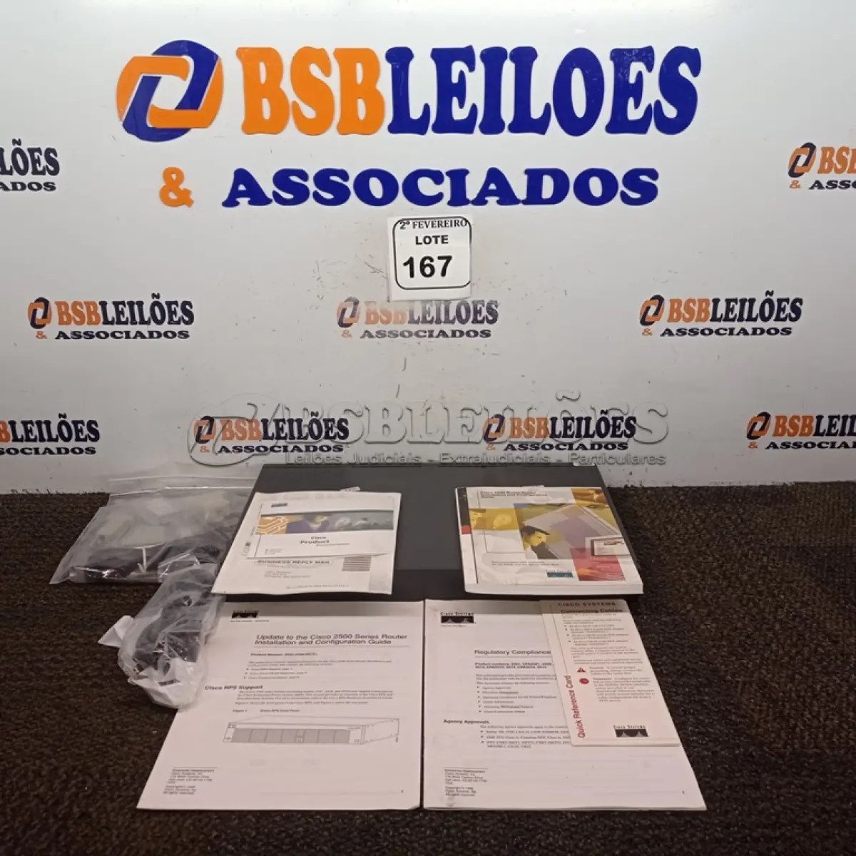 LOTE 167 - 01 CISCO 2500 SERIES ROUTER. (NO ESTADO) ATENÇÃO! FAZER A VISITAÇÃO ANTES DE ARREMATAR, NÃO SABEMOS SE FUNCIONA. LEILÃO NÃO TEM GARANTIA E NEM DEVOLUÇÃO, SUJEITO A POSSÍVEIS AVARIAS VISÍVEIS/OCULTAS E/OU AUSÊNCIA DE COMPONENTES.