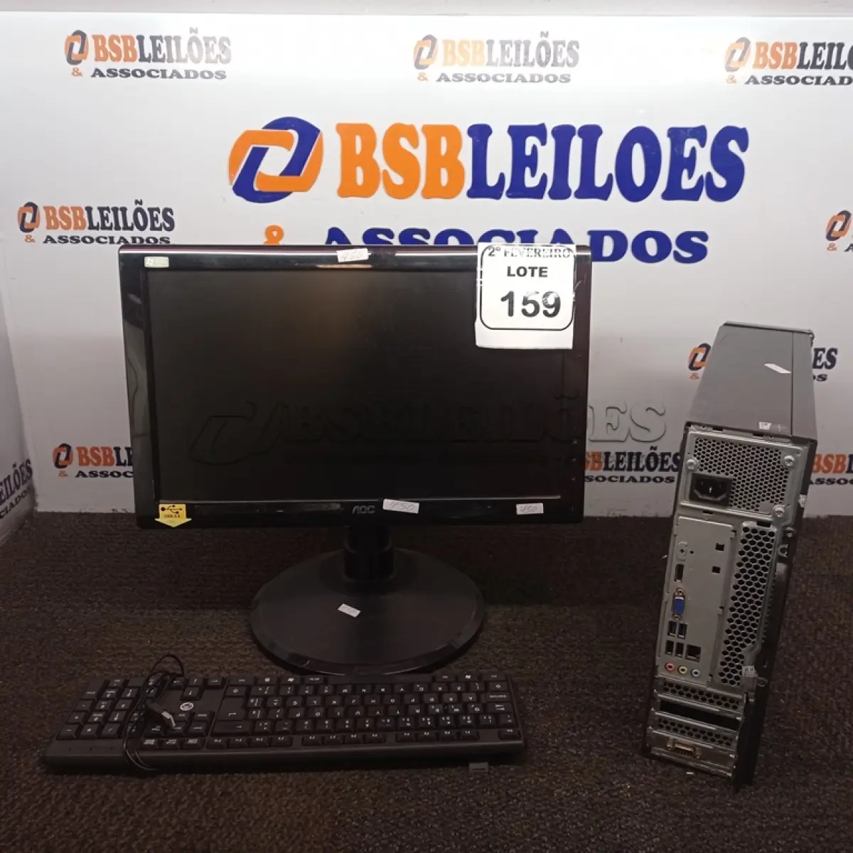 LOTE 159 - 01 CPU I5 MARCA LENOVO COM MONITOR MARCA OAC E TECLADO. (NO ESTADO) ATENÇÃO! FAZER A VISITAÇÃO ANTES DE ARREMATAR, NÃO SABEMOS SE FUNCIONA. LEILÃO NÃO TEM GARANTIA E NEM DEVOLUÇÃO, SUJEITO A POSSÍVEIS AVARIAS VISÍVEIS/OCULTAS E/OU AUSÊNCIA DE COMPONENTES.