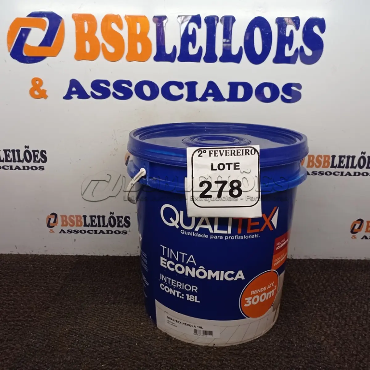 LOTE 278 - 01 GALÃO DE TINTA PARA INTERIOR QUALITEX NA COR PEROLA 18L RENDE ATÉ 300M. (NO ESTADO) ATENÇÃO! FAZER A VISITAÇÃO ANTES DE ARREMATAR, NÃO SABEMOS SE FUNCIONA. LEILÃO NÃO TEM GARANTIA E NEM DEVOLUÇÃO, SUJEITO A POSSÍVEIS AVARIAS VISÍVEIS/OCULTAS E/OU AUSÊNCIA DE COMPONENTES.