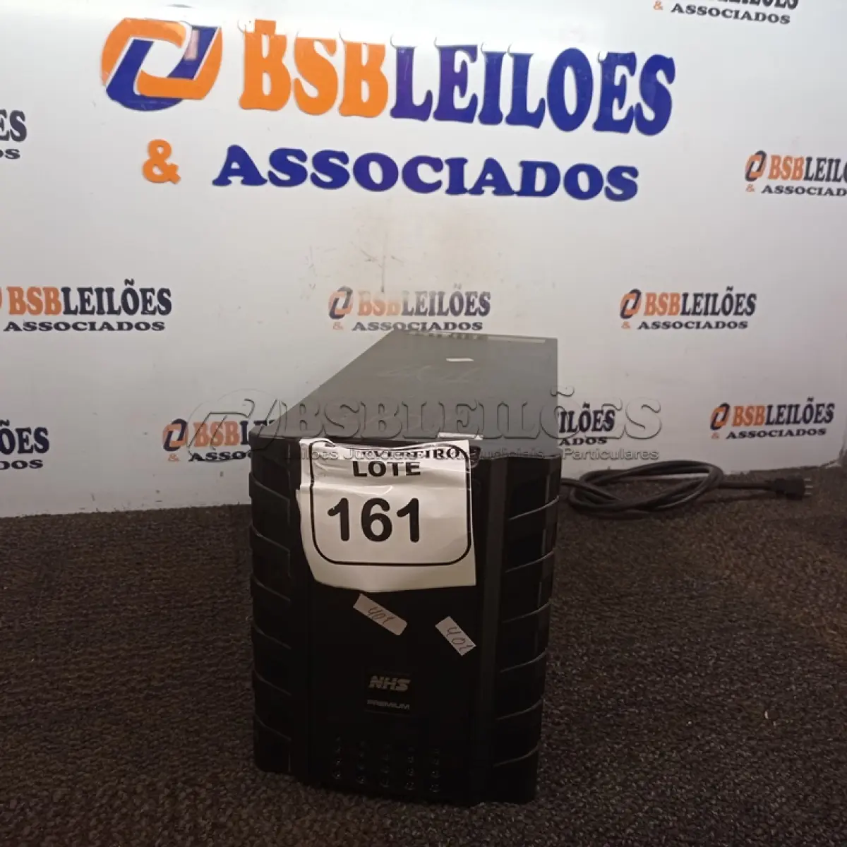 LOTE 161 - 01 NOBREAK IHS 1,500W MARCA NHS. (NO ESTADO) ATENÇÃO! FAZER A VISITAÇÃO ANTES DE ARREMATAR, NÃO SABEMOS SE FUNCIONA. LEILÃO NÃO TEM GARANTIA E NEM DEVOLUÇÃO, SUJEITO A POSSÍVEIS AVARIAS VISÍVEIS/OCULTAS E/OU AUSÊNCIA DE COMPONENTES.