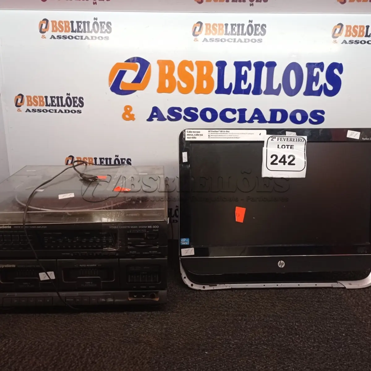 LOTE 242 -  01 ALL IN ONE MARCA HP E 01 APARELHO DE SOM GRADIENTE.  (NO ESTADO) ATENÇÃO! FAZER A VISITAÇÃO ANTES DE ARREMATAR, NÃO SABEMOS SE FUNCIONA. LEILÃO NÃO TEM GARANTIA E NEM DEVOLUÇÃO, SUJEITO A POSSÍVEIS AVARIAS VISÍVEIS/OCULTAS E/OU AUSÊNCIA DE COMPONENTES.