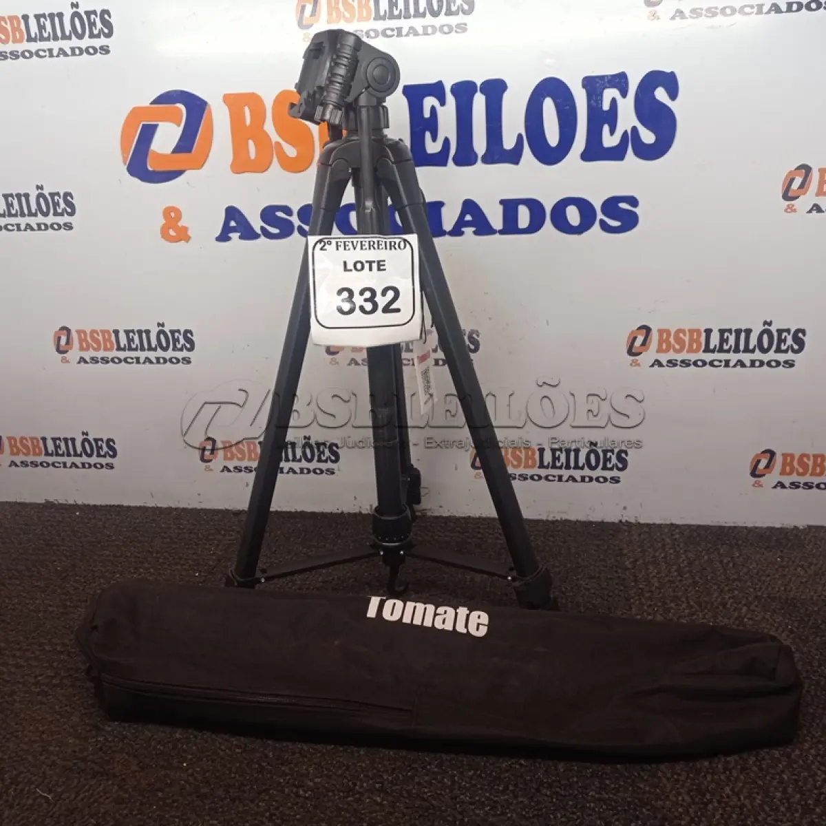 LOTE 332 - 01 TRIPÉ P/CÂMERA FOTOGRÁFICA MARCA TOMATE MODELO MTG-3016. (NO ESTADO) ATENÇÃO! FAZER A VISITAÇÃO ANTES DE ARREMATAR, NÃO SABEMOS SE FUNCIONA. LEILÃO NÃO TEM GARANTIA E NEM DEVOLUÇÃO, SUJEITO A POSSÍVEIS AVARIAS VISÍVEIS/OCULTAS E/OU AUSÊNCIA DE COMPONENTES.