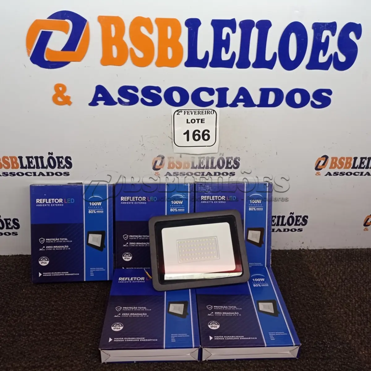 LOTE 166 - 05 REFLETORES DE LED AMBIENTE EXTERNO 100W CADA. (NOVO). (NO ESTADO) ATENÇÃO! FAZER A VISITAÇÃO ANTES DE ARREMATAR, NÃO SABEMOS SE FUNCIONA. LEILÃO NÃO TEM GARANTIA E NEM DEVOLUÇÃO, SUJEITO A POSSÍVEIS AVARIAS VISÍVEIS/OCULTAS E/OU AUSÊNCIA DE COMPONENTES.
