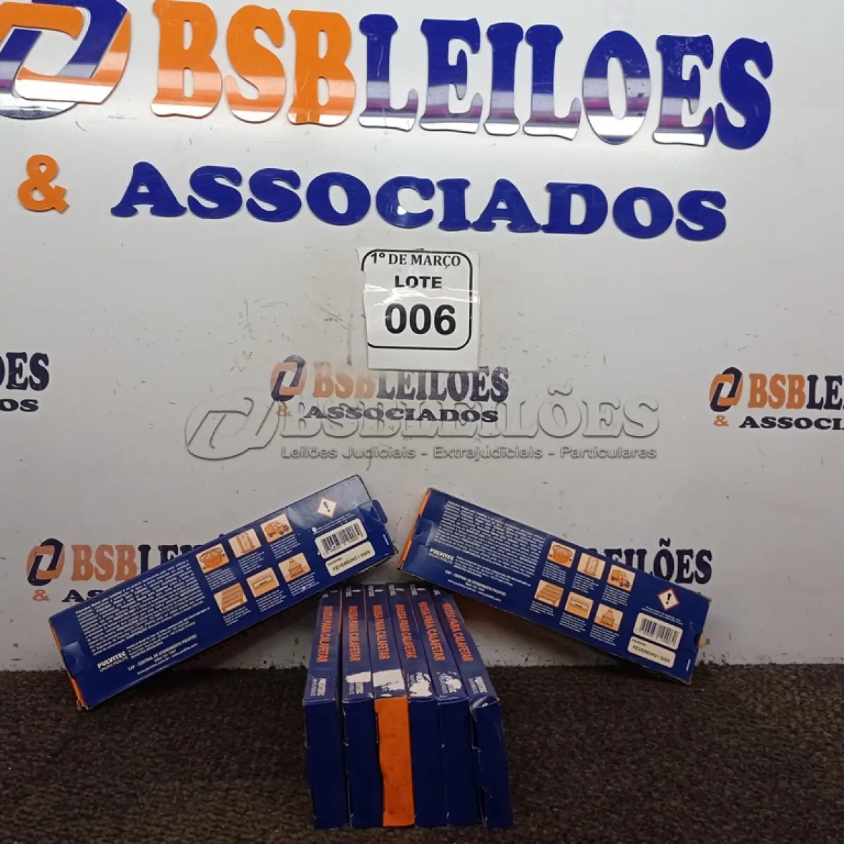 LOTE 006 - 08 MASSAS PARA CALAFETAR FILETES MARCA POLYTUBES. (NOVO) (NO ESTADO) ATENÇÃO! FAZER A VISITAÇÃO ANTES DE ARREMATAR, NÃO SABEMOS SE FUNCIONA. LEILÃO NÃO TEM GARANTIA E NEM DEVOLUÇÃO, SUJEITO A POSSÍVEIS AVARIAS VISÍVEIS/OCULTAS E/OU AUSÊNCIA DE COMPONENTES.