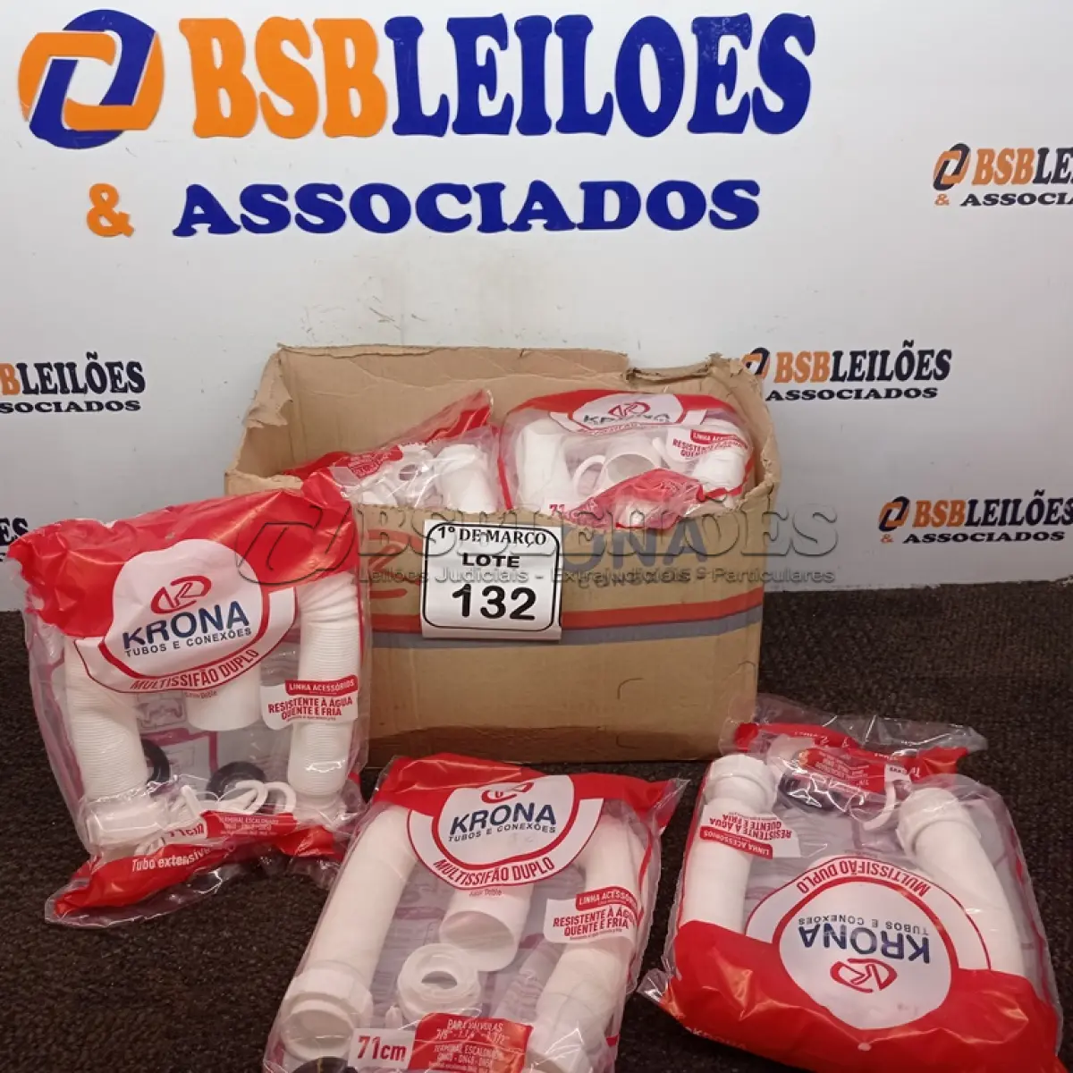 LOTE 132 - 12 MULTI SIFÃO DUPLO MARCA KRONA. (NOVO) (NO ESTADO) ATENÇÃO! FAZER A VISITAÇÃO ANTES DE ARREMATAR, NÃO SABEMOS SE FUNCIONA. LEILÃO NÃO TEM GARANTIA E NEM DEVOLUÇÃO, SUJEITO A POSSÍVEIS AVARIAS VISÍVEIS/OCULTAS E/OU AUSÊNCIA DE COMPONENTES.
