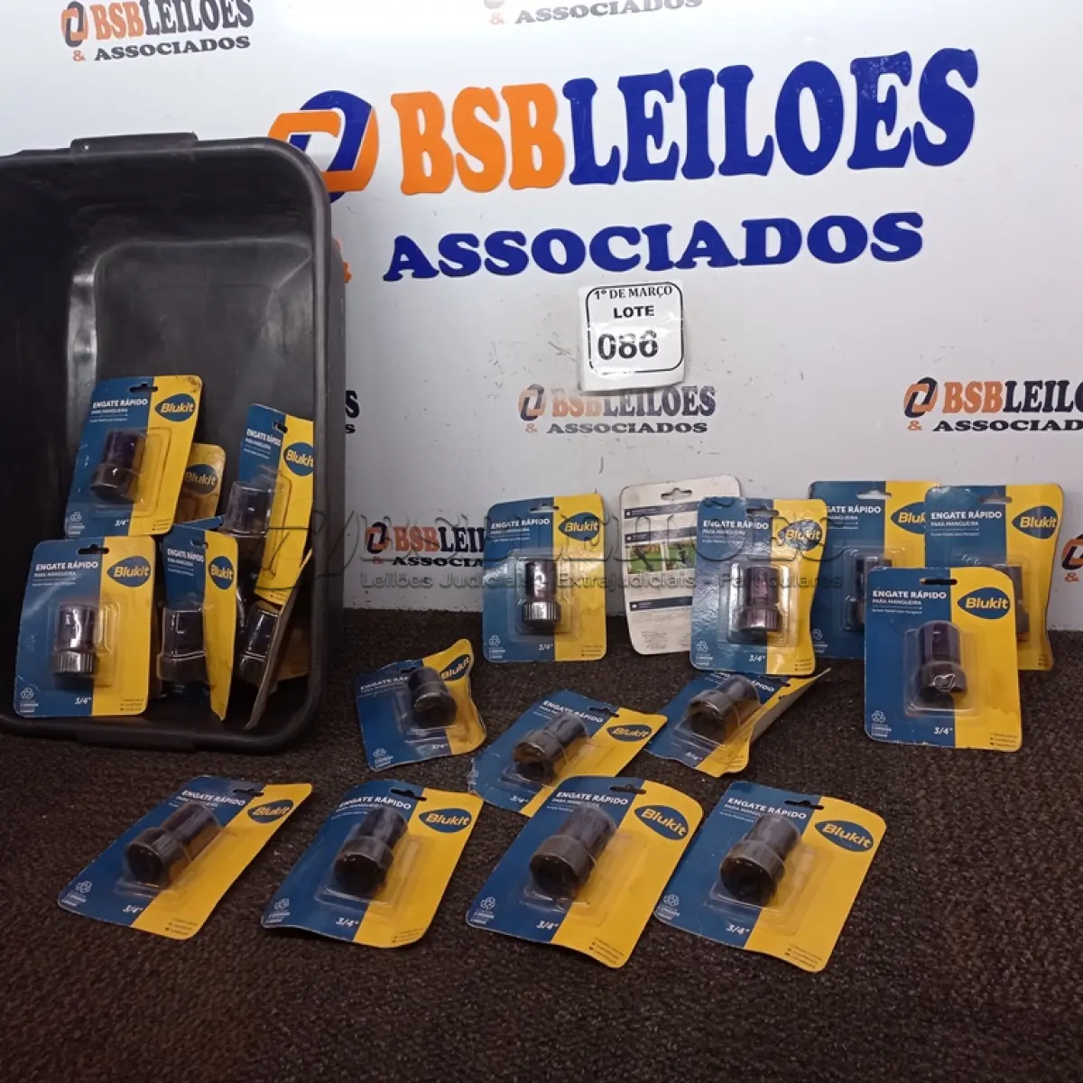 LOTE 086 - 01 LOTE COM VÁRIOS ENGATES RÁPIDO PARA MANGUEIRA. (NOVO) (NO ESTADO) ATENÇÃO! FAZER A VISITAÇÃO ANTES DE ARREMATAR, NÃO SABEMOS SE FUNCIONA. LEILÃO NÃO TEM GARANTIA E NEM DEVOLUÇÃO, SUJEITO A POSSÍVEIS AVARIAS VISÍVEIS/OCULTAS E/OU AUSÊNCIA DE COMPONENTES.