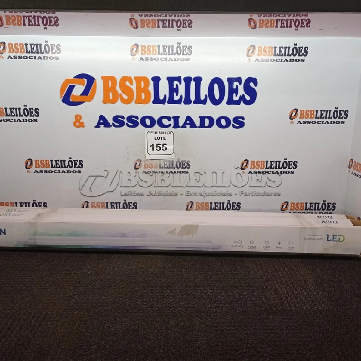 LOTE 155 - 05 LUMINÁRIAS LED DUOLINE 36W MARCA ELGIN. (NOVO) (NO ESTADO) ATENÇÃO! FAZER A VISITAÇÃO ANTES DE ARREMATAR, NÃO SABEMOS SE FUNCIONA. LEILÃO NÃO TEM GARANTIA E NEM DEVOLUÇÃO, SUJEITO A POSSÍVEIS AVARIAS VISÍVEIS/OCULTAS E/OU AUSÊNCIA DE COMPONENTES.