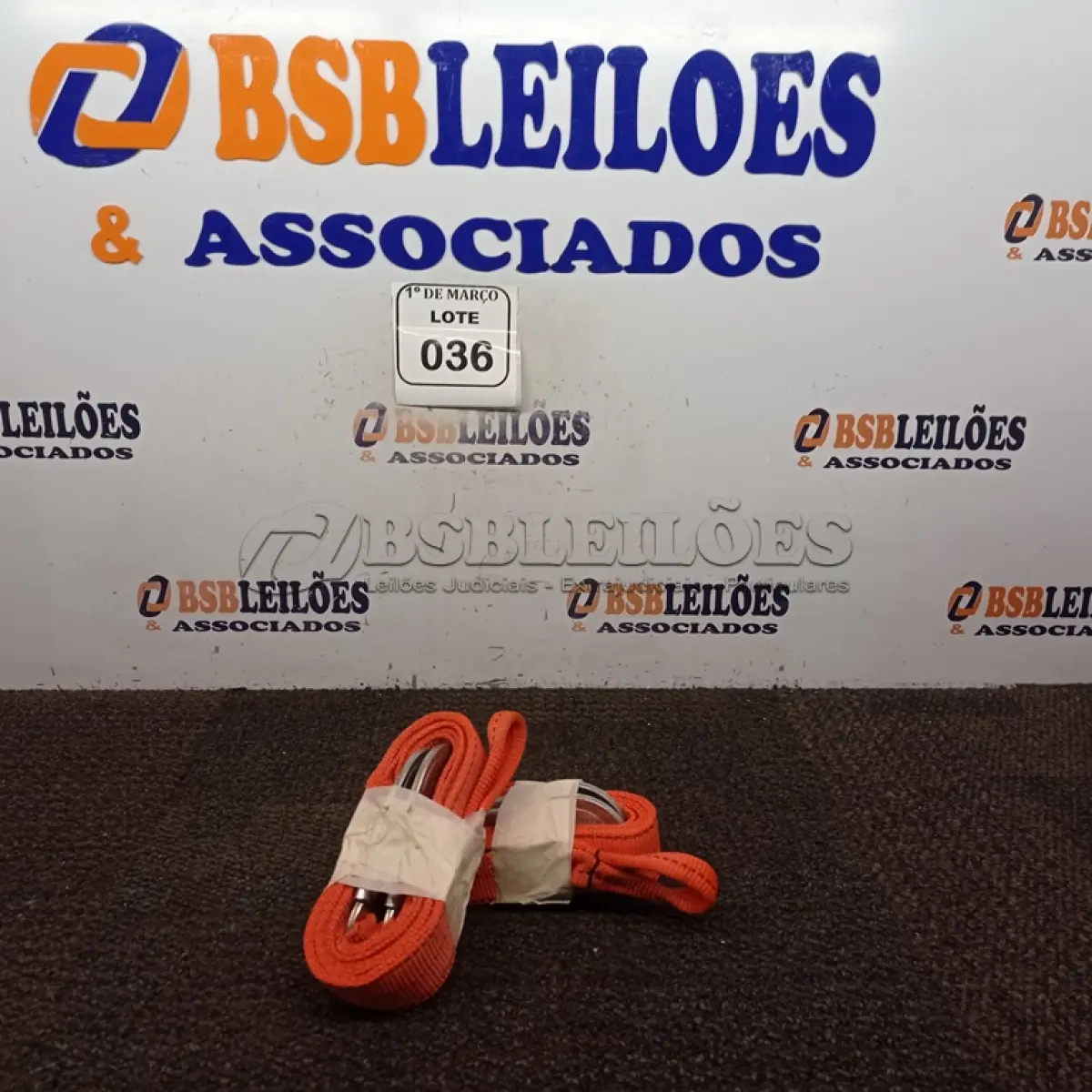 LOTE 036 - 02 CINTAS PARA SEGURANÇA. (NO ESTADO) ATENÇÃO! FAZER A VISITAÇÃO ANTES DE ARREMATAR, NÃO SABEMOS SE FUNCIONA. LEILÃO NÃO TEM GARANTIA E NEM DEVOLUÇÃO, SUJEITO A POSSÍVEIS AVARIAS VISÍVEIS/OCULTAS E/OU AUSÊNCIA DE COMPONENTES.