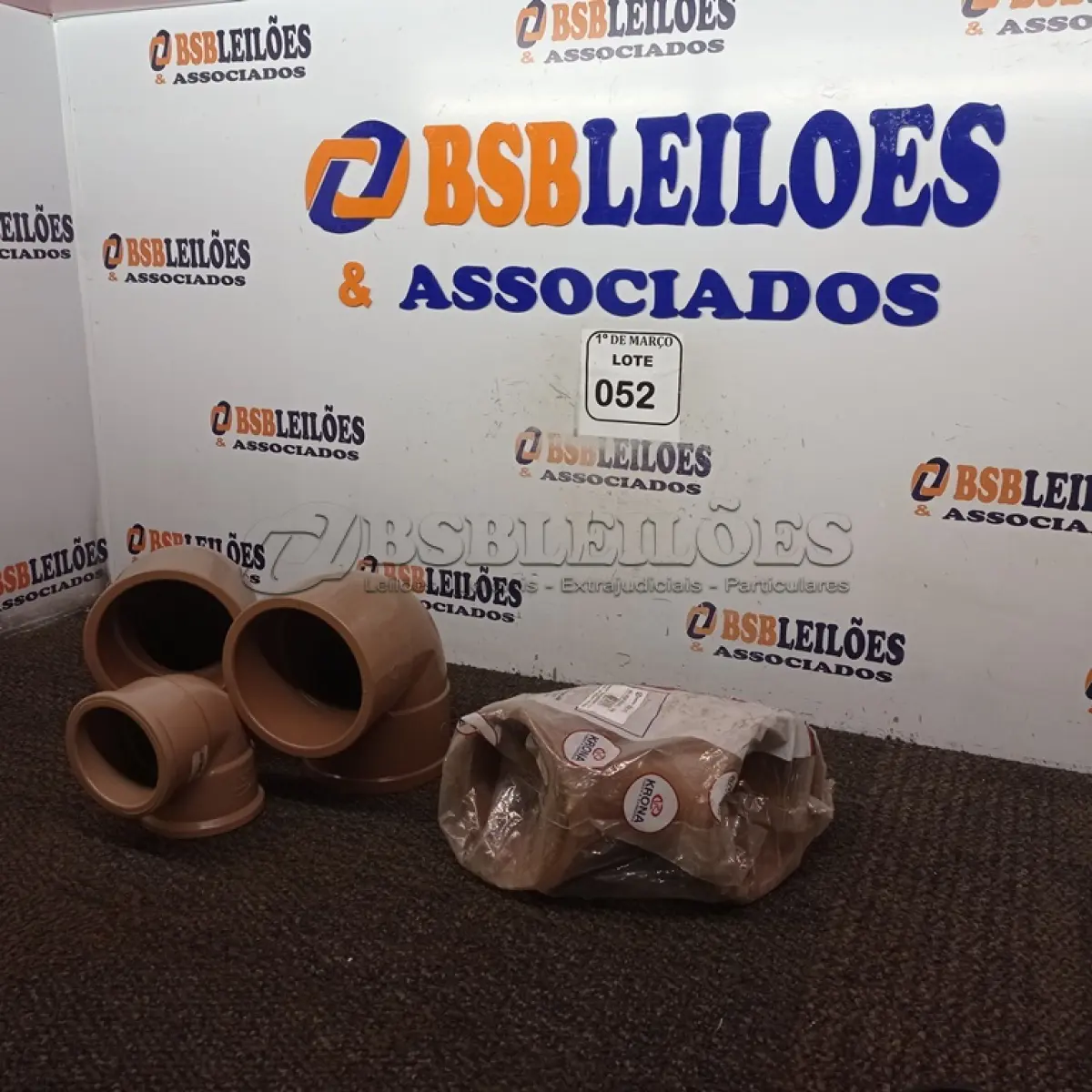 LOTE 052 - 03 JOELHOS 90 SOLDAVEL-110MM E 01 JOELHO 90 SOLD 75MM. (NOVO) (NO ESTADO) ATENÇÃO! FAZER A VISITAÇÃO ANTES DE ARREMATAR, NÃO SABEMOS SE FUNCIONA. LEILÃO NÃO TEM GARANTIA E NEM DEVOLUÇÃO, SUJEITO A POSSÍVEIS AVARIAS VISÍVEIS/OCULTAS E/OU AUSÊNCIA DE COMPONENTES.
