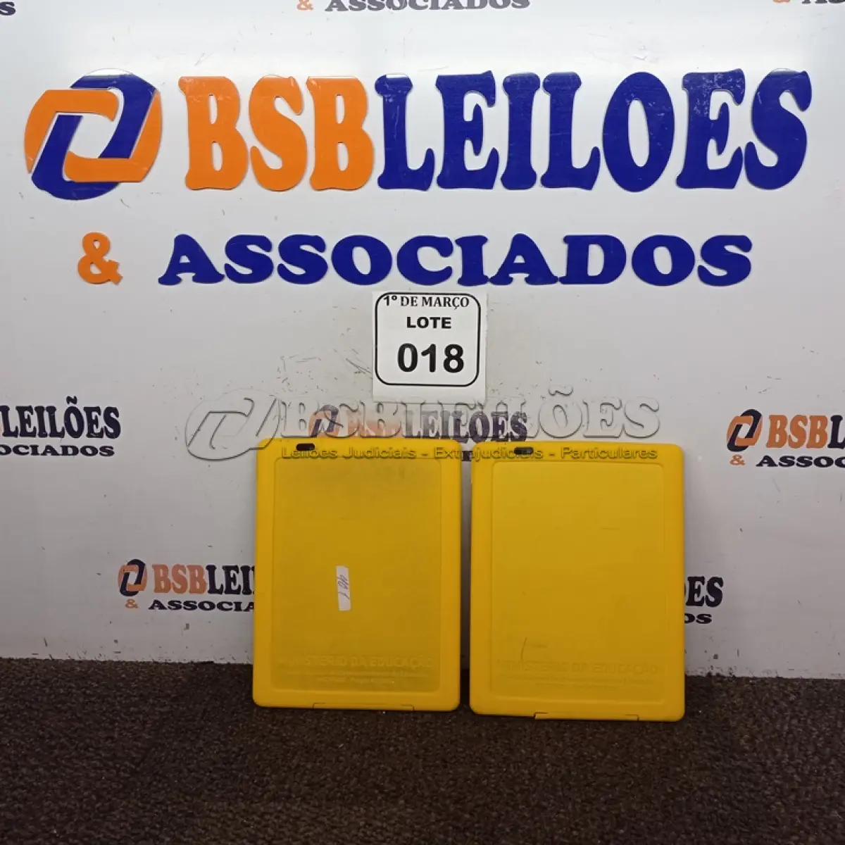 LOTE 018 - 02 TABLET’S SEM CARREGADOR MARCA POSITIVO. (NO ESTADO) ATENÇÃO! FAZER A VISITAÇÃO ANTES DE ARREMATAR, NÃO SABEMOS SE FUNCIONA. LEILÃO NÃO TEM GARANTIA E NEM DEVOLUÇÃO, SUJEITO A POSSÍVEIS AVARIAS VISÍVEIS/OCULTAS E/OU AUSÊNCIA DE COMPONENTES.