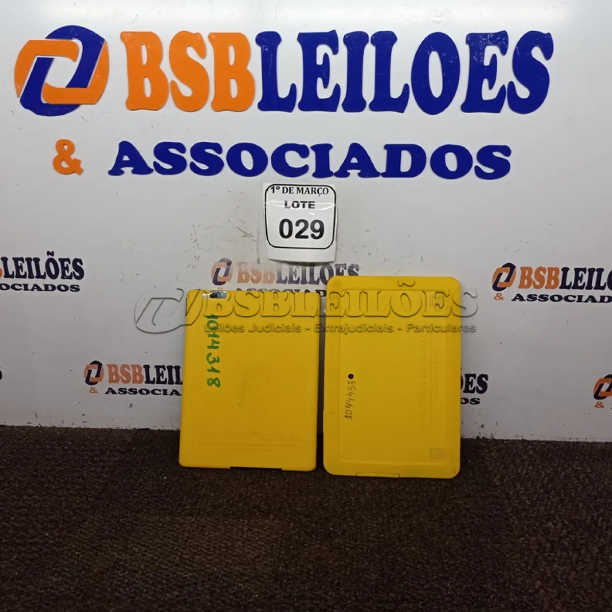 LOTE 029 - 02 TABLET’S SEM CARREGADOR MARCA POSITIVO. (NO ESTADO) ATENÇÃO! FAZER A VISITAÇÃO ANTES DE ARREMATAR, NÃO SABEMOS SE FUNCIONA. LEILÃO NÃO TEM GARANTIA E NEM DEVOLUÇÃO, SUJEITO A POSSÍVEIS AVARIAS VISÍVEIS/OCULTAS E/OU AUSÊNCIA DE COMPONENTES.