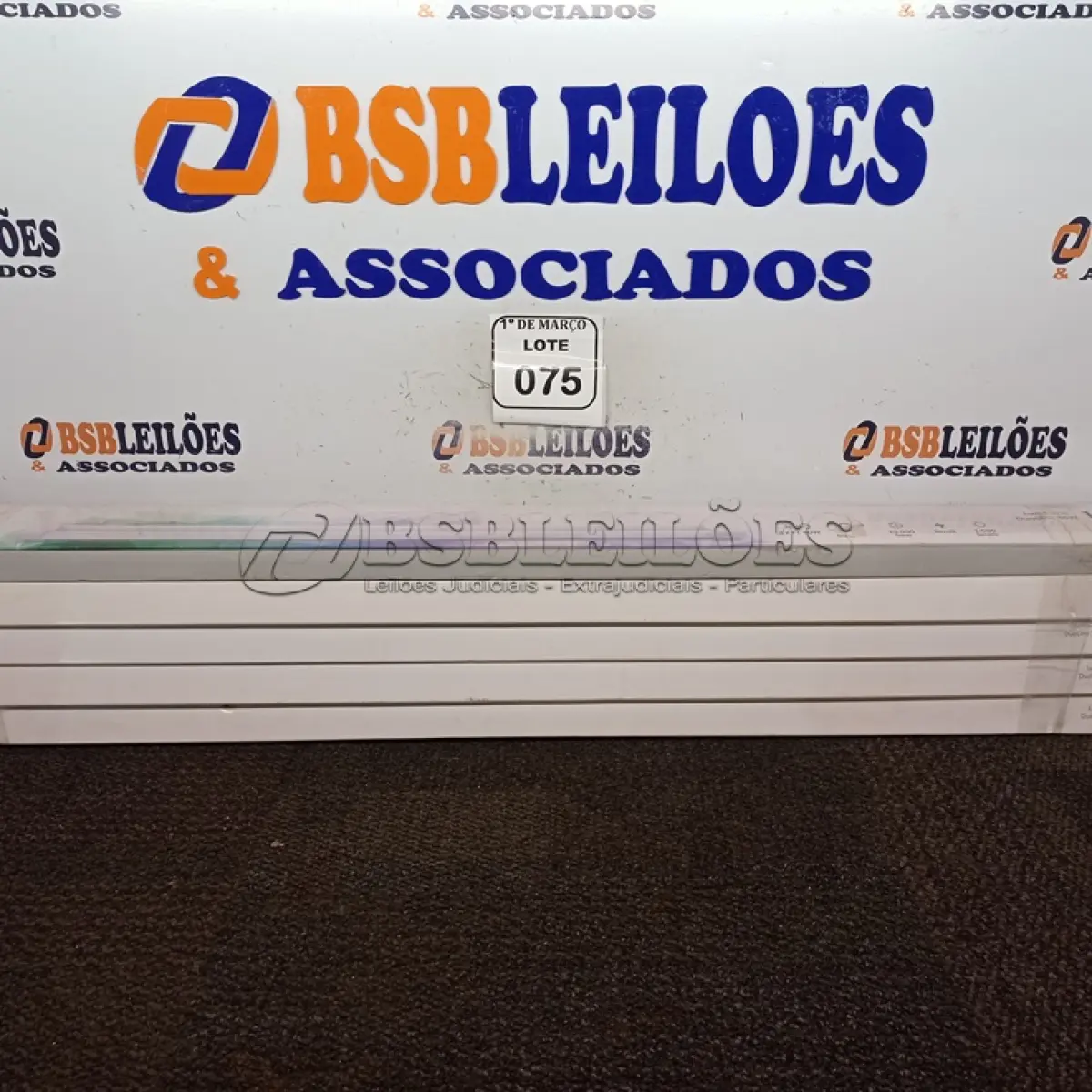 LOTE 075 - 05 LUMINÁRIAS LED DUOLINE 36W MARCA ELGIN. (NOVO) (NO ESTADO) ATENÇÃO! FAZER A VISITAÇÃO ANTES DE ARREMATAR, NÃO SABEMOS SE FUNCIONA. LEILÃO NÃO TEM GARANTIA E NEM DEVOLUÇÃO, SUJEITO A POSSÍVEIS AVARIAS VISÍVEIS/OCULTAS E/OU AUSÊNCIA DE COMPONENTES.