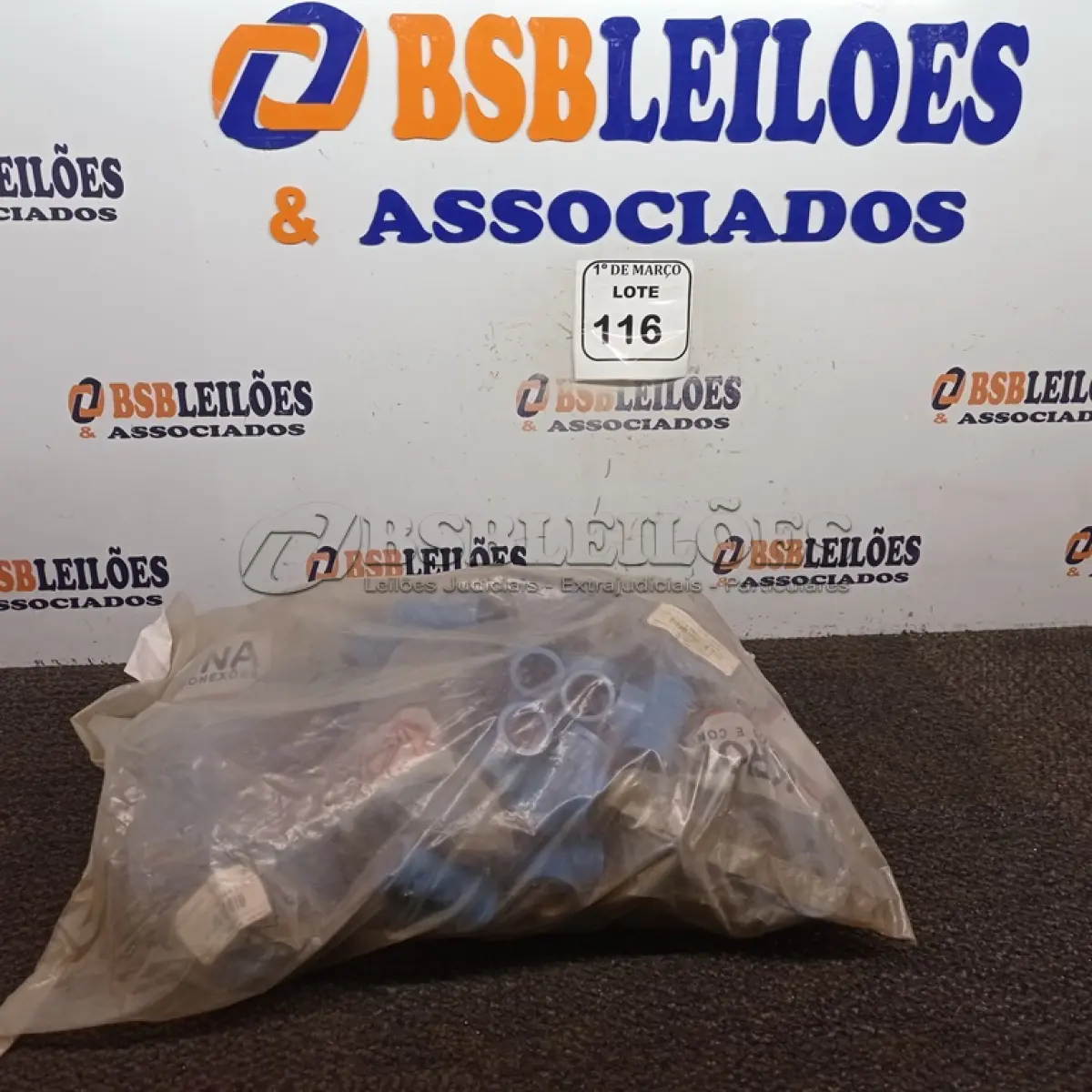 LOTE 116 - 01 LOTE COM 115 UNIDADES DE TE AZUL-25 ¾ MARCA KRONA. (NOVO) (NO ESTADO) ATENÇÃO! FAZER A VISITAÇÃO ANTES DE ARREMATAR, NÃO SABEMOS SE FUNCIONA. LEILÃO NÃO TEM GARANTIA E NEM DEVOLUÇÃO, SUJEITO A POSSÍVEIS AVARIAS VISÍVEIS/OCULTAS E/OU AUSÊNCIA DE COMPONENTES.
