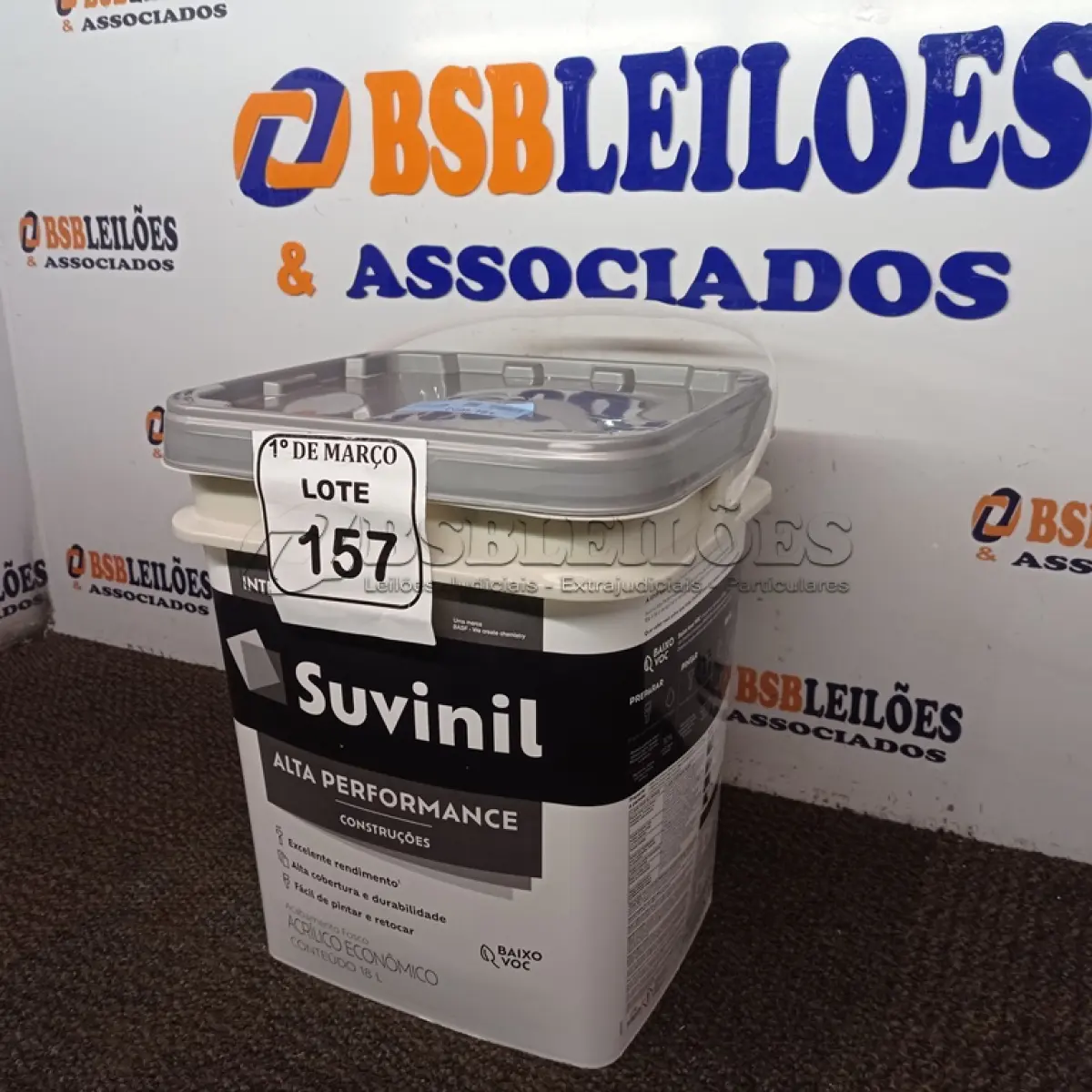 LOTE 157 - 01 GALÃO DE TINTA SUVINIL DE 18L PARA INTERIORES ACABAMENTO FOSCO BRANCO. (NOVO) (NO ESTADO) ATENÇÃO! FAZER A VISITAÇÃO ANTES DE ARREMATAR, NÃO SABEMOS SE FUNCIONA. LEILÃO NÃO TEM GARANTIA E NEM DEVOLUÇÃO, SUJEITO A POSSÍVEIS AVARIAS VISÍVEIS/OCULTAS E/OU AUSÊNCIA DE COMPONENTES.