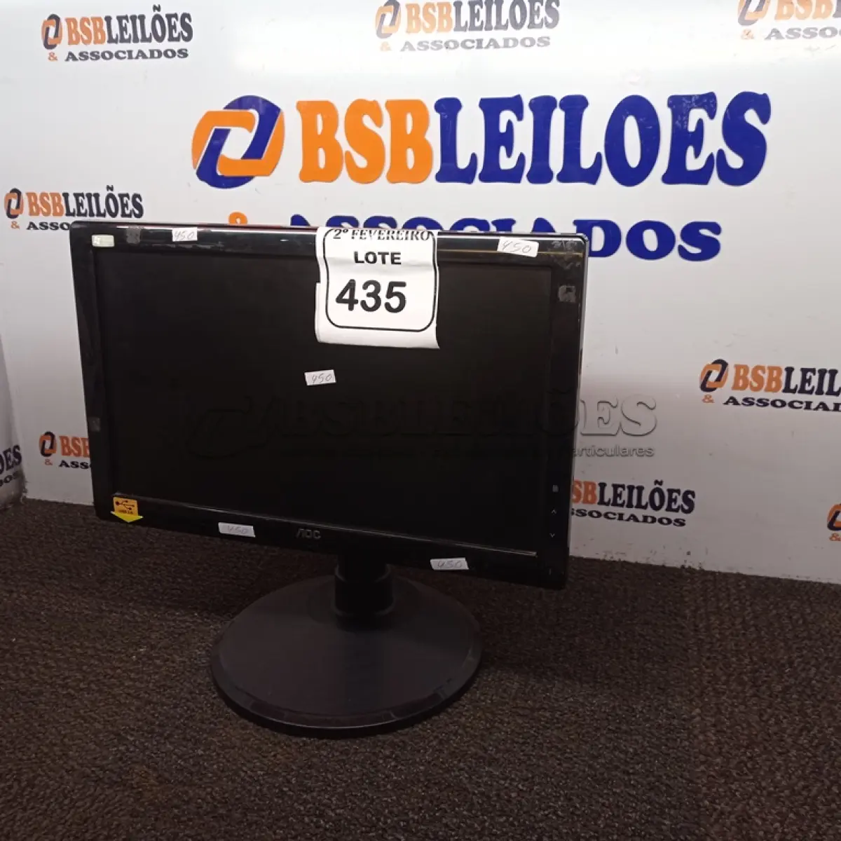 LOTE 435 - 01 MONITOR AOC. (NO ESTADO) ATENÇÃO! FAZER A VISITAÇÃO ANTES DE ARREMATAR, NÃO SABEMOS SE FUNCIONA. LEILÃO NÃO TEM GARANTIA E NEM DEVOLUÇÃO, SUJEITO A POSSÍVEIS AVARIAS VISÍVEIS/OCULTAS E/OU AUSÊNCIA DE COMPONENTES.