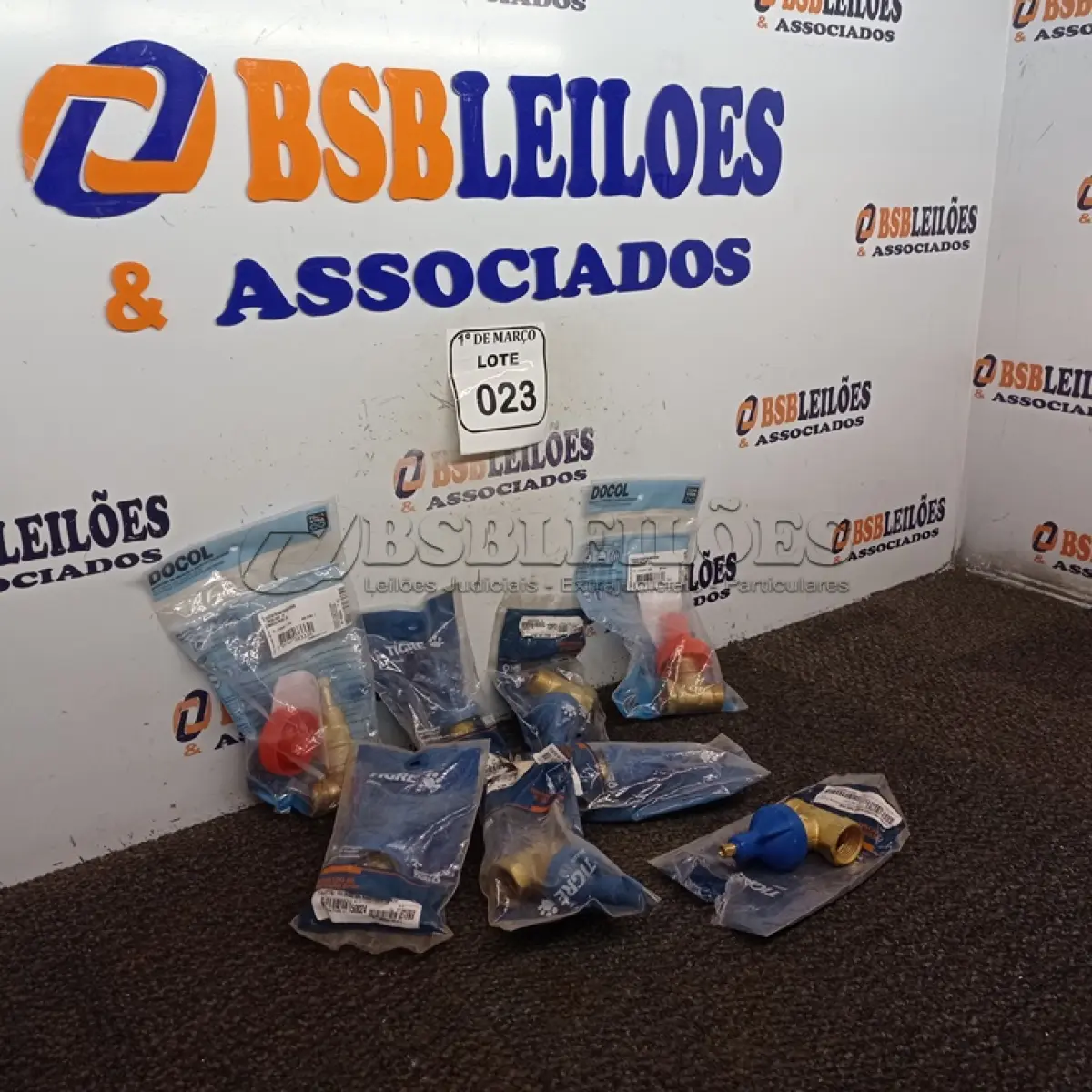 LOTE 023 - 08 REGISTROS DE PRESSÃO 3/4, SENDO 06 MARCA TIGRE. (NO ESTADO) ATENÇÃO! FAZER A VISITAÇÃO ANTES DE ARREMATAR, NÃO SABEMOS SE FUNCIONA. LEILÃO NÃO TEM GARANTIA E NEM DEVOLUÇÃO, SUJEITO A POSSÍVEIS AVARIAS VISÍVEIS/OCULTAS E/OU AUSÊNCIA DE COMPONENTES.
