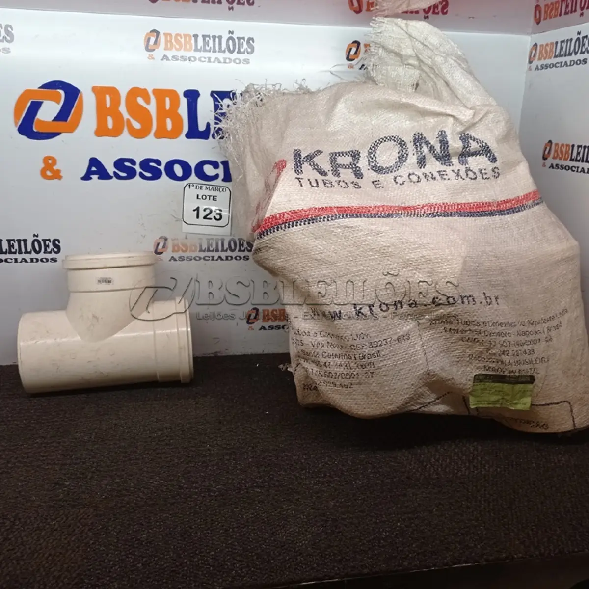 LOTE 123 - 06 UNIDADES DE TE ESGOTO 150X150MM. (NOVO) (NO ESTADO) ATENÇÃO! FAZER A VISITAÇÃO ANTES DE ARREMATAR, NÃO SABEMOS SE FUNCIONA. LEILÃO NÃO TEM GARANTIA E NEM DEVOLUÇÃO, SUJEITO A POSSÍVEIS AVARIAS VISÍVEIS/OCULTAS E/OU AUSÊNCIA DE COMPONENTES.