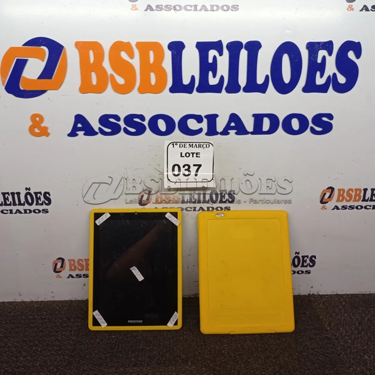LOTE 037 - 02 TABLET’S SEM CARREGADOR MARCA POSITIVO. (NO ESTADO) ATENÇÃO! FAZER A VISITAÇÃO ANTES DE ARREMATAR, NÃO SABEMOS SE FUNCIONA. LEILÃO NÃO TEM GARANTIA E NEM DEVOLUÇÃO, SUJEITO A POSSÍVEIS AVARIAS VISÍVEIS/OCULTAS E/OU AUSÊNCIA DE COMPONENTES.