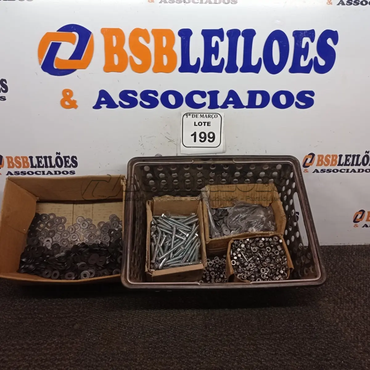 LOTE 199 - 01 LOTE COM PARAFUSOS SEXTAVADOS, ARRUELAS E PORCAS. (NO ESTADO) ATENÇÃO! FAZER A VISITAÇÃO ANTES DE ARREMATAR, NÃO SABEMOS SE FUNCIONA. LEILÃO NÃO TEM GARANTIA E NEM DEVOLUÇÃO, SUJEITO A POSSÍVEIS AVARIAS VISÍVEIS/OCULTAS E/OU AUSÊNCIA DE COMPONENTES.