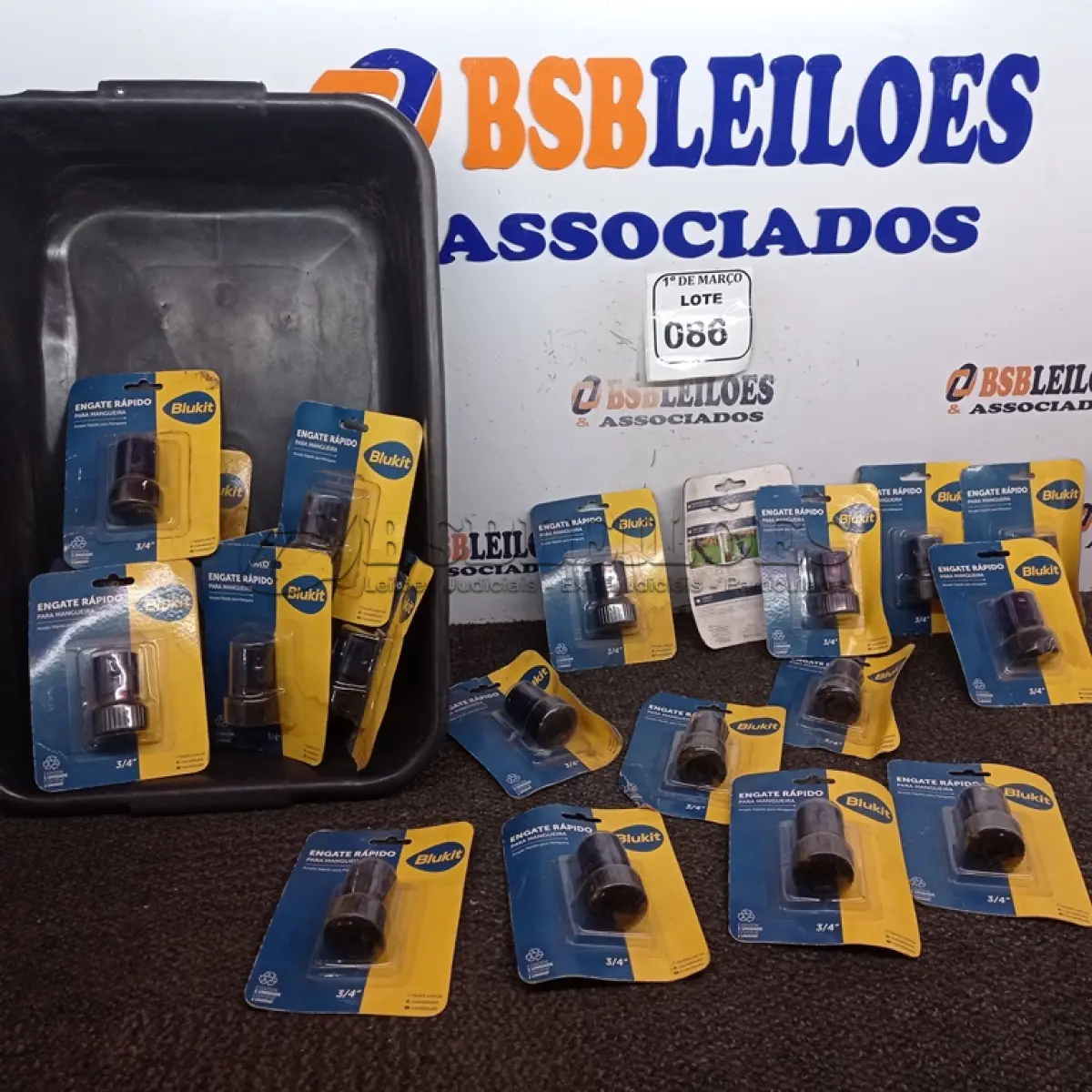 LOTE 086 - 01 LOTE COM VÁRIOS ENGATES RÁPIDO PARA MANGUEIRA. (NOVO) (NO ESTADO) ATENÇÃO! FAZER A VISITAÇÃO ANTES DE ARREMATAR, NÃO SABEMOS SE FUNCIONA. LEILÃO NÃO TEM GARANTIA E NEM DEVOLUÇÃO, SUJEITO A POSSÍVEIS AVARIAS VISÍVEIS/OCULTAS E/OU AUSÊNCIA DE COMPONENTES.