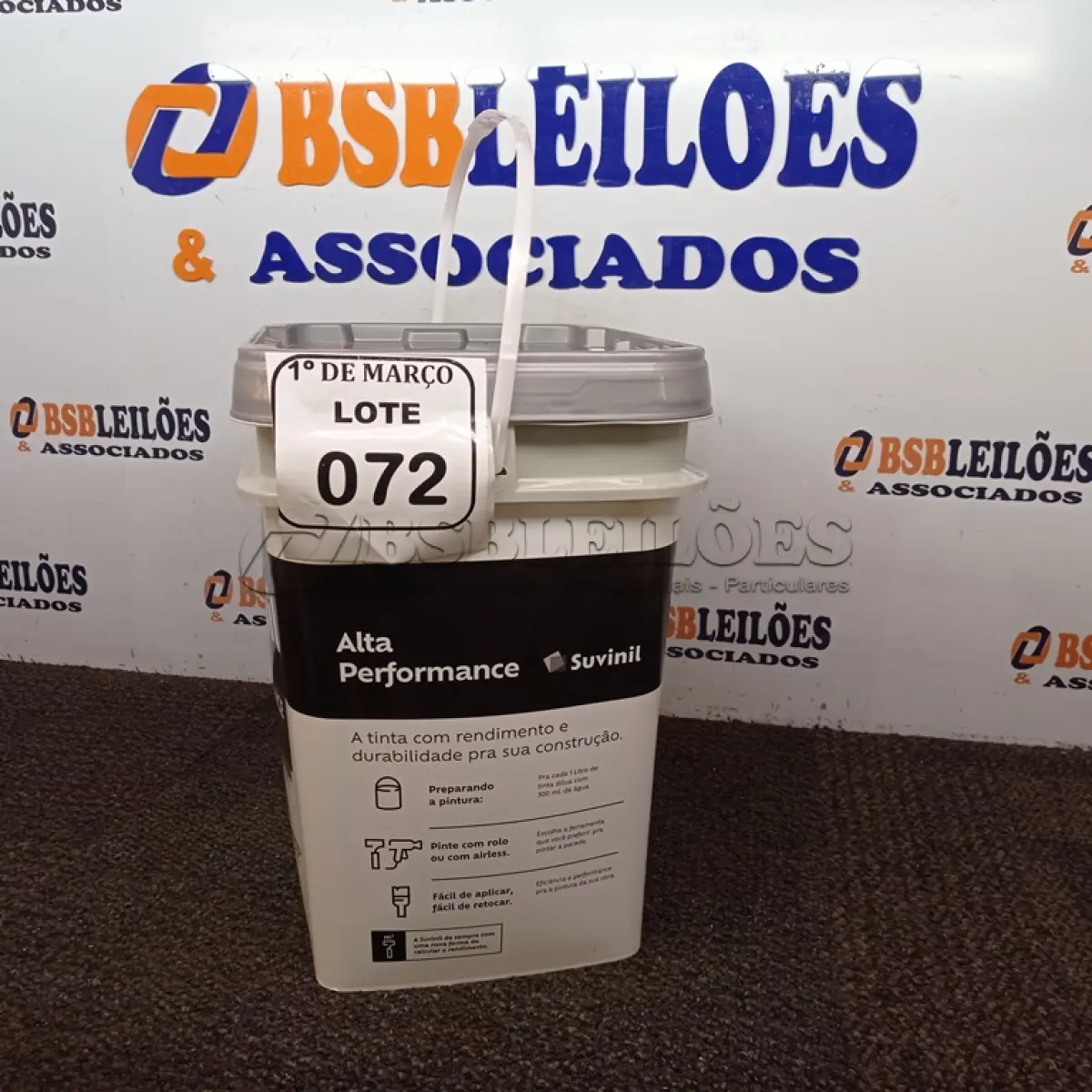 LOTE 072 - 01 GALÃO DE TINTA SUVINIL DE 18L PARA INTERIOR/EXTERIOR ACABAMENTO FOSCO BRANCO. (NOVO) (NO ESTADO) ATENÇÃO! FAZER A VISITAÇÃO ANTES DE ARREMATAR, NÃO SABEMOS SE FUNCIONA. LEILÃO NÃO TEM GARANTIA E NEM DEVOLUÇÃO, SUJEITO A POSSÍVEIS AVARIAS VISÍVEIS/OCULTAS E/OU AUSÊNCIA DE COMPONENTES.