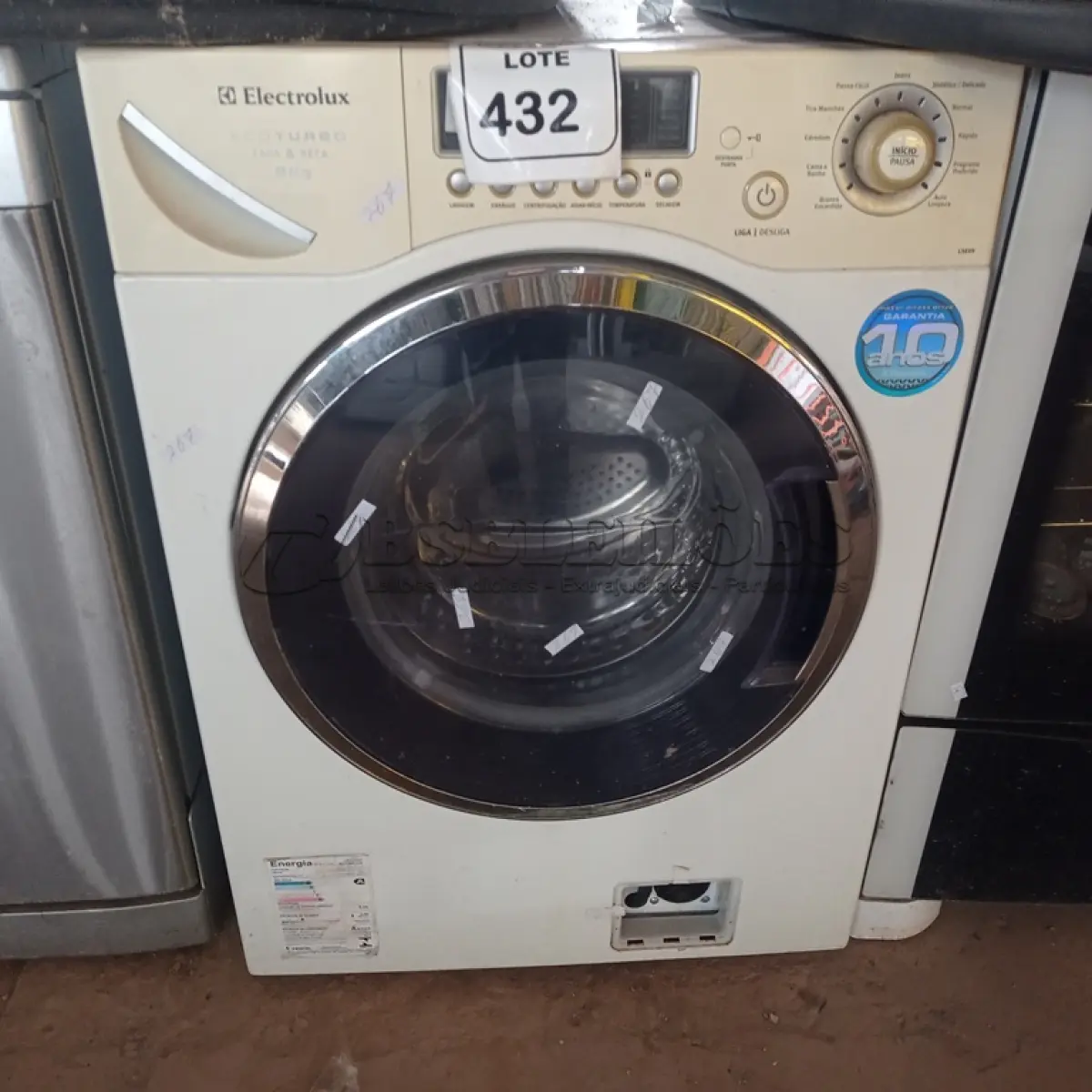 LOTE 432 - 01 LAVA E SECA ELECTROLUX 9 KG. (NO ESTADO) ATENÇÃO! FAZER A VISITAÇÃO ANTES DE ARREMATAR, NÃO SABEMOS SE FUNCIONA. LEILÃO NÃO TEM GARANTIA E NEM DEVOLUÇÃO, SUJEITO A POSSÍVEIS AVARIAS VISÍVEIS/OCULTAS E/OU AUSÊNCIA DE COMPONENTES.
