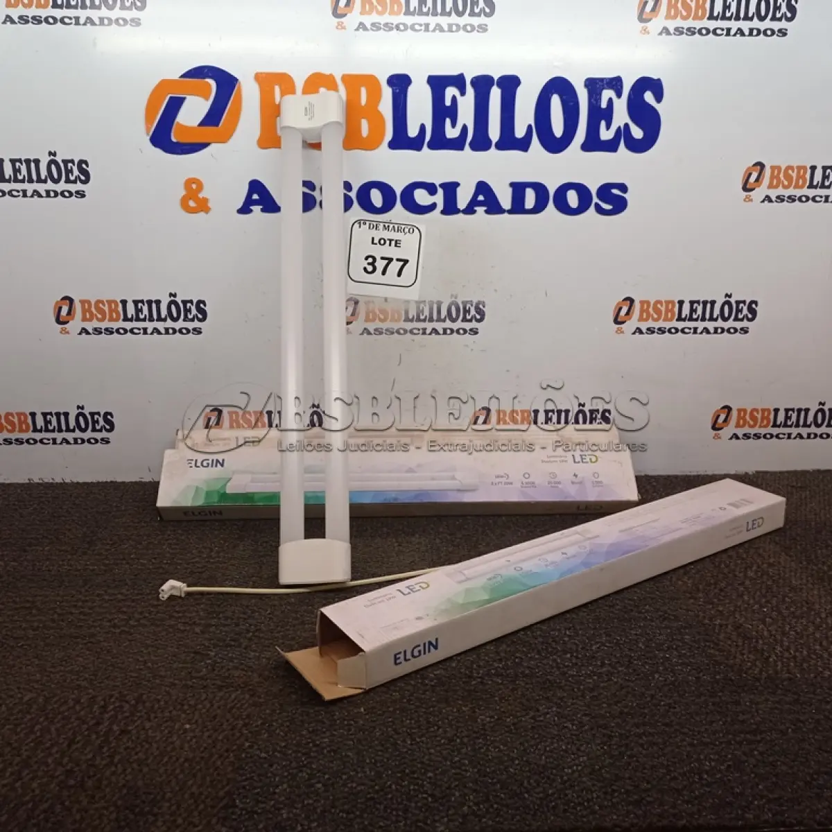 LOTE 377 - 03 LÂMPADAS DE LED MARCA ELGIN BIVOLTS. (NO ESTADO) ATENÇÃO! FAZER A VISITAÇÃO ANTES DE ARREMATAR, NÃO SABEMOS SE FUNCIONA. LEILÃO NÃO TEM GARANTIA E NEM DEVOLUÇÃO, SUJEITO A POSSÍVEIS AVARIAS VISÍVEIS/OCULTAS E/OU AUSÊNCIA DE COMPONENTES.