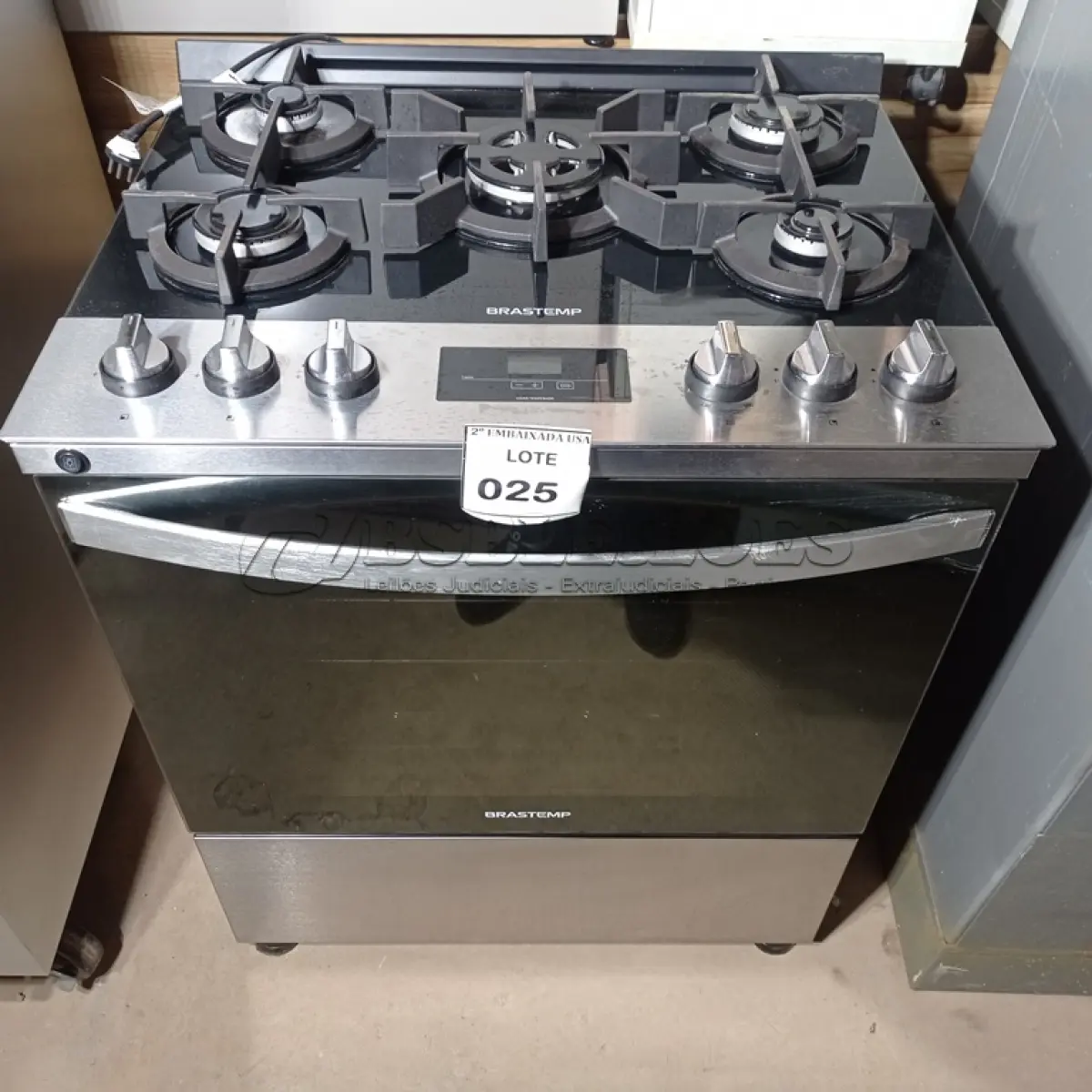 LOTE 025 - 01 FOGÃO BRASTEMP 05 BOCAS BIVOLT (STOVE). (NO ESTADO EM QUE SE ENCONTRA. SUJEITO A AVARIAS OCULTAS/VISÍVEIS.) BJ7374S