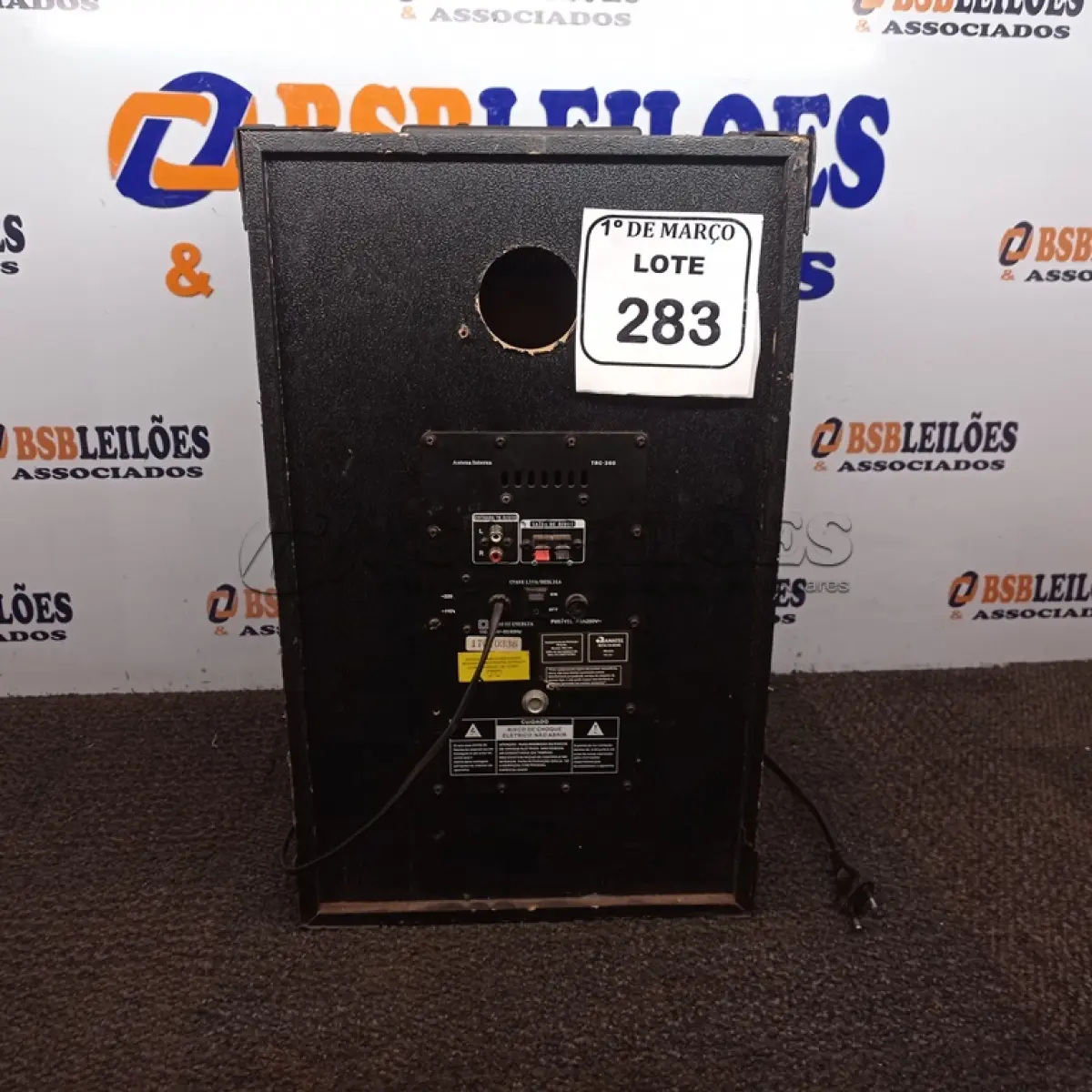 LOTE 283 - 01 CAIXA DE SOM USB+SD+AM/FM. (NO ESTADO) ATENÇÃO! FAZER A VISITAÇÃO ANTES DE ARREMATAR, NÃO SABEMOS SE FUNCIONA. LEILÃO NÃO TEM GARANTIA E NEM DEVOLUÇÃO, SUJEITO A POSSÍVEIS AVARIAS VISÍVEIS/OCULTAS E/OU AUSÊNCIA DE COMPONENTES.