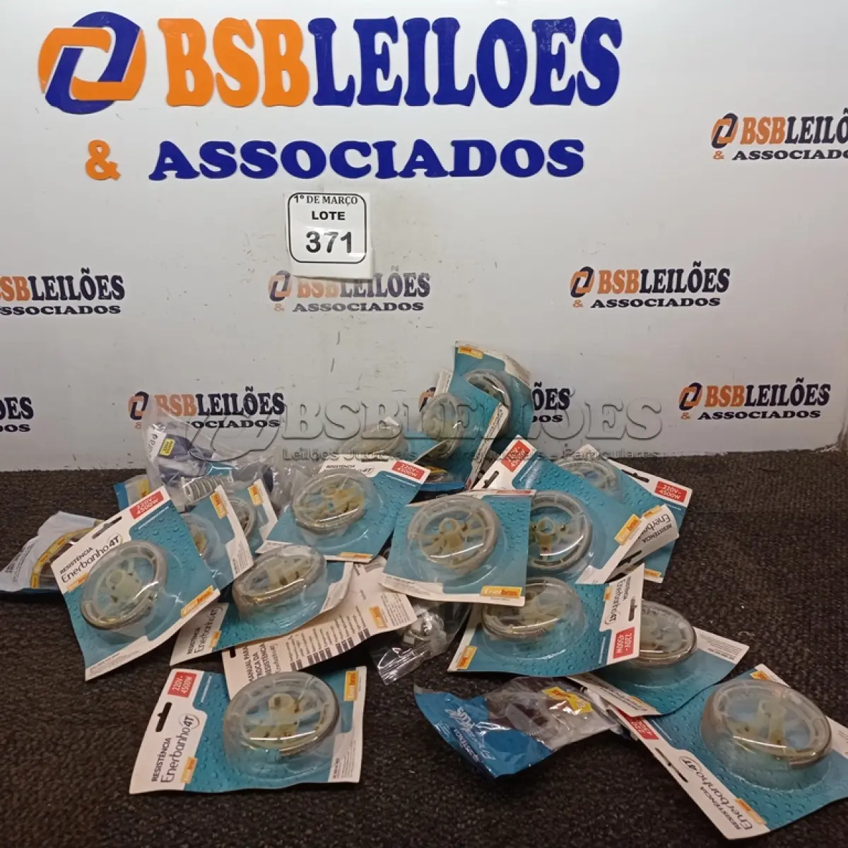 LOTE 371 - 01 LOTE COM RESISTÊNCIAS PARA CHUVEIRO MODELOS DIVERSOS. (NO ESTADO) ATENÇÃO! FAZER A VISITAÇÃO ANTES DE ARREMATAR, NÃO SABEMOS SE FUNCIONA. LEILÃO NÃO TEM GARANTIA E NEM DEVOLUÇÃO, SUJEITO A POSSÍVEIS AVARIAS VISÍVEIS/OCULTAS E/OU AUSÊNCIA DE COMPONENTES.