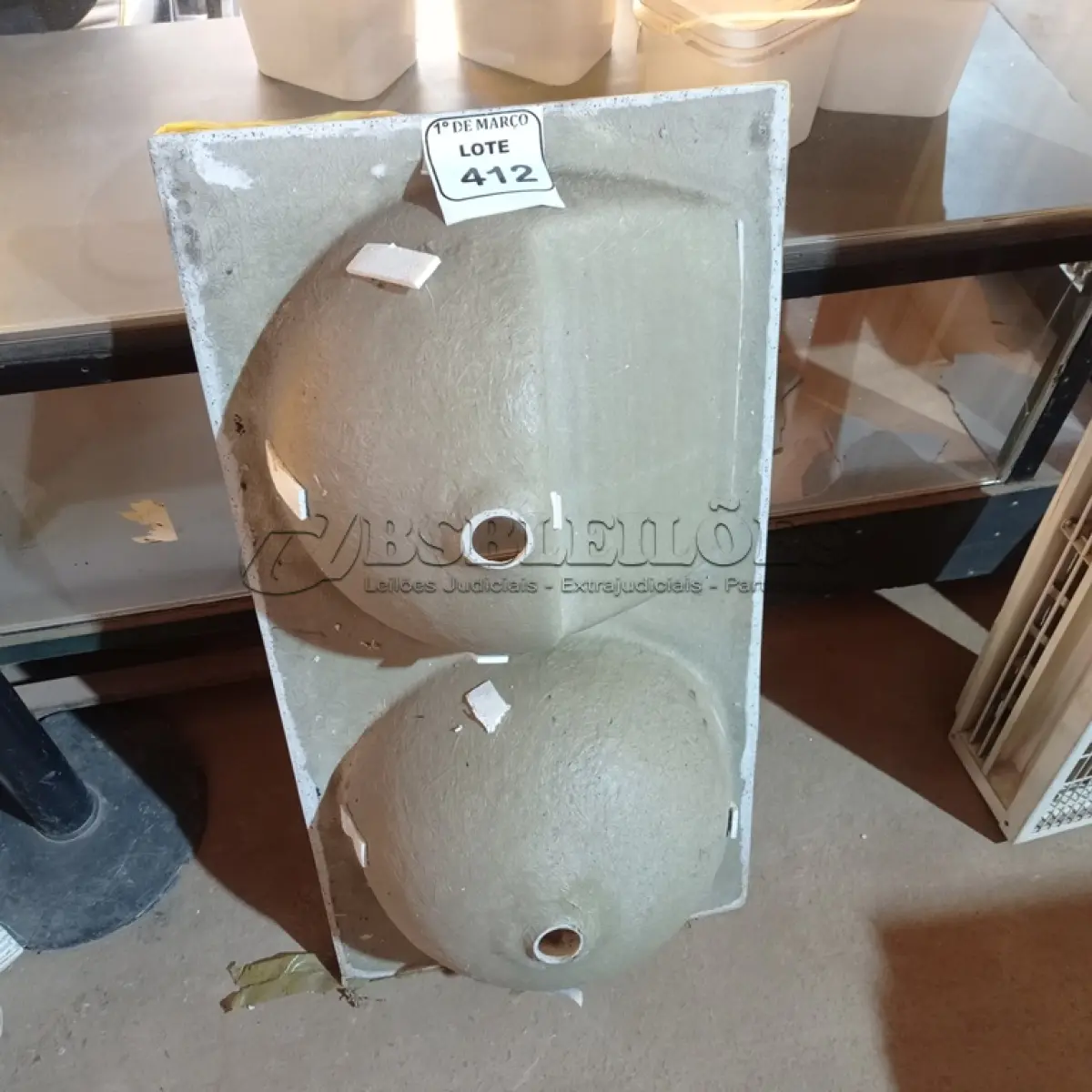 LOTE 412 - 01 TANQUE DE FIBRA MEDINDO 100MX0,51CM.  (NO ESTADO) ATENÇÃO! FAZER A VISITAÇÃO ANTES DE ARREMATAR, NÃO SABEMOS SE FUNCIONA. LEILÃO NÃO TEM GARANTIA E NEM DEVOLUÇÃO, SUJEITO A POSSÍVEIS AVARIAS VISÍVEIS/OCULTAS E/OU AUSÊNCIA DE COMPONENTES.